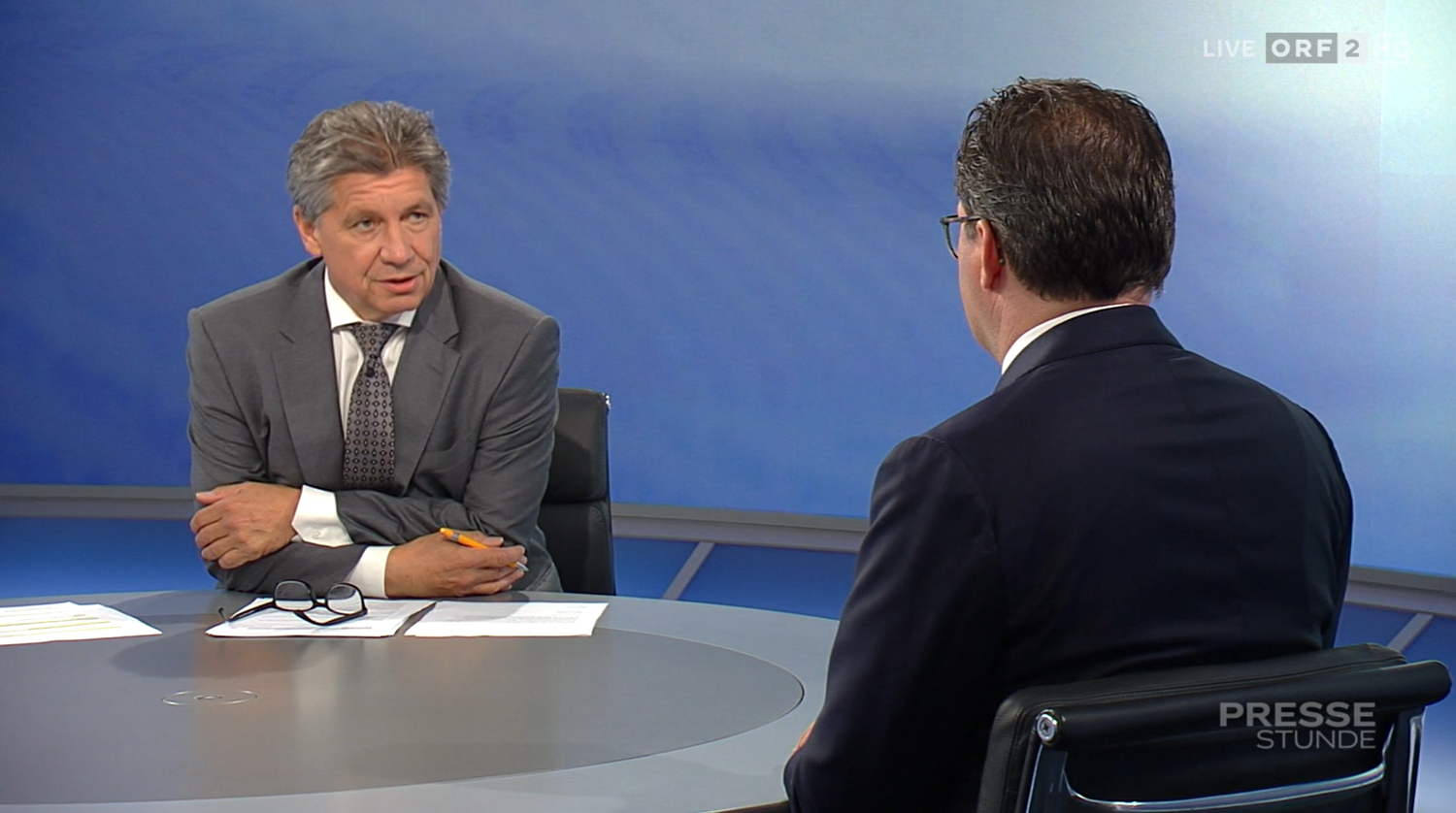 ORF-Legende Hans Bürger befragte Umweltminister Norbert Totschnig scharf.