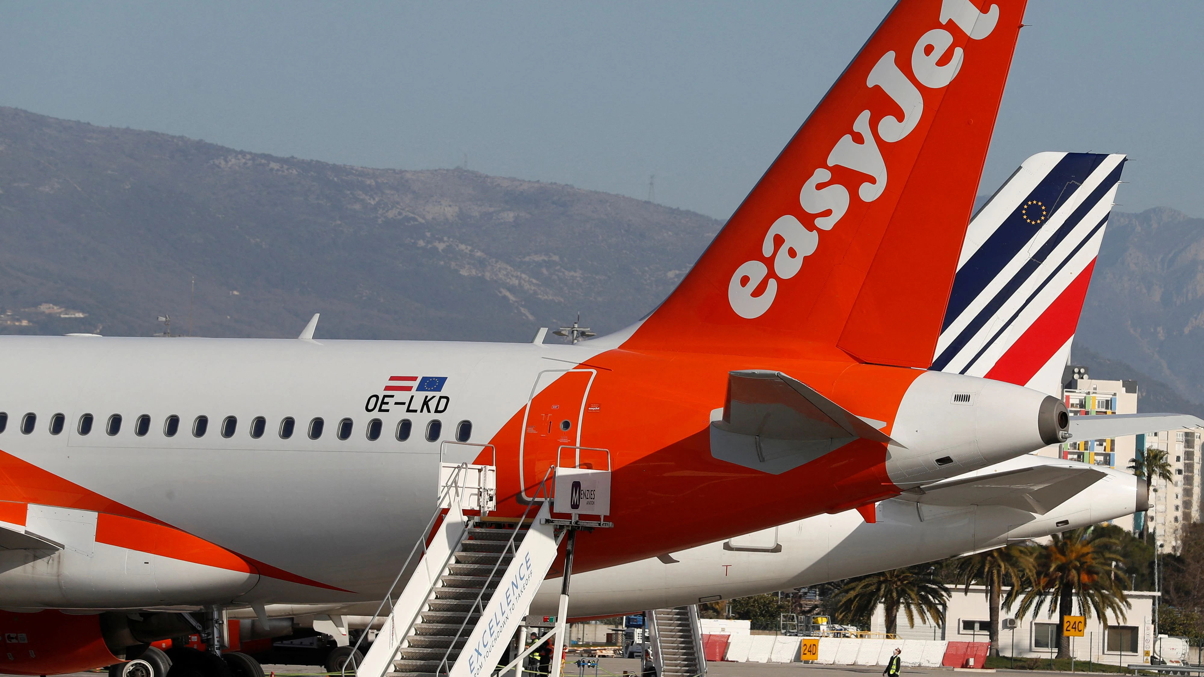 A view shows easyJet and Air France planes parked on the tarmac of Nice Cote d'Azur Airport Terminal 2 amid the coronavirus disease (COVID-19) outbreak in Nice, France, March 1, 2021.   REUTERS/Eric Gaillard