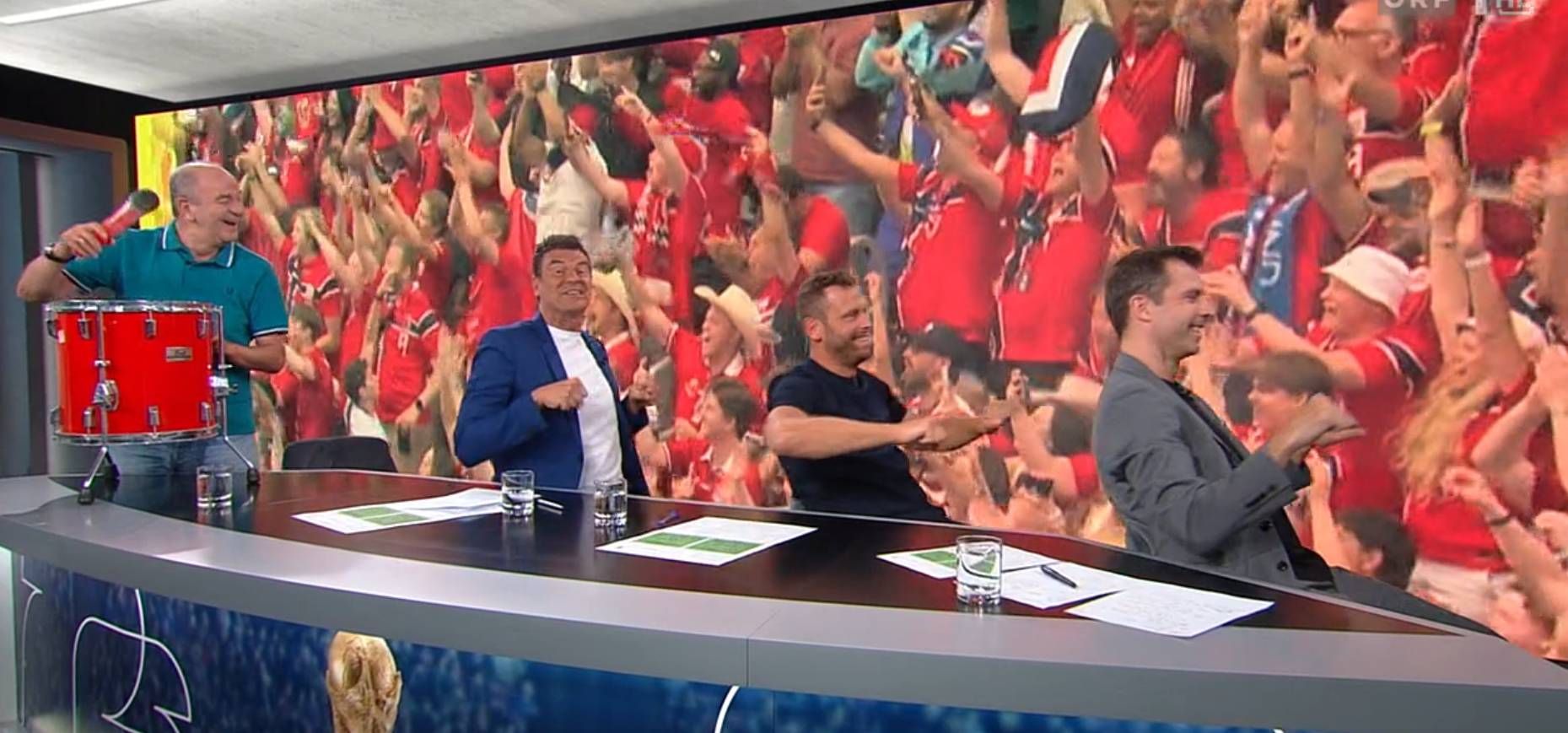 Das ORF-Studio imitiert den Norweger-Jubel und rudert. 