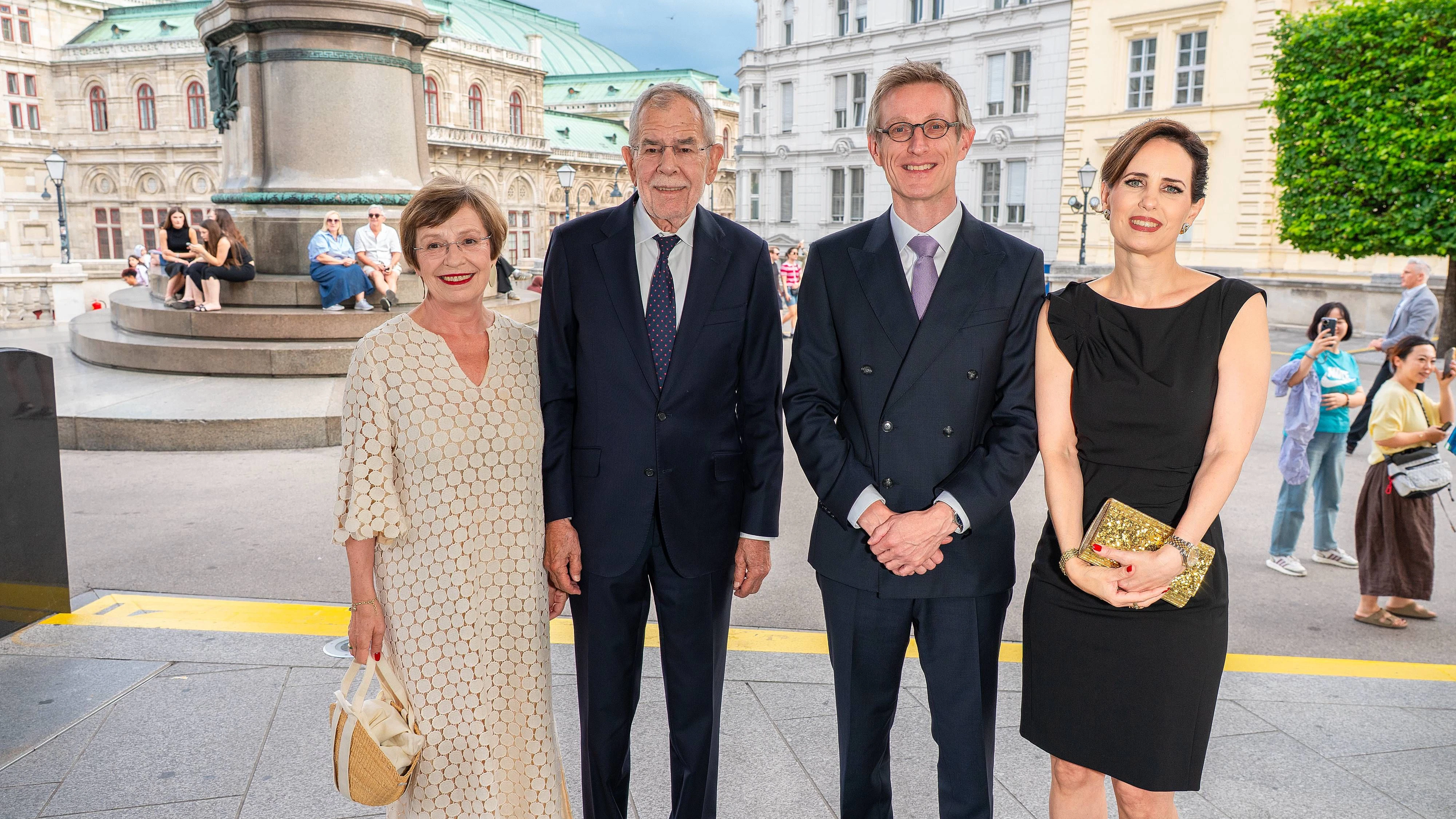 Festakt anlässlich 250 Jahre Albertina Jubiläum, Albertina Plateau Bastei, Wien, 4.7.2026, -  Alexander VAN DER BELLEN, Doris SCHMIDAUER, Ralp KECKEIS, Katinka KECKEIS 