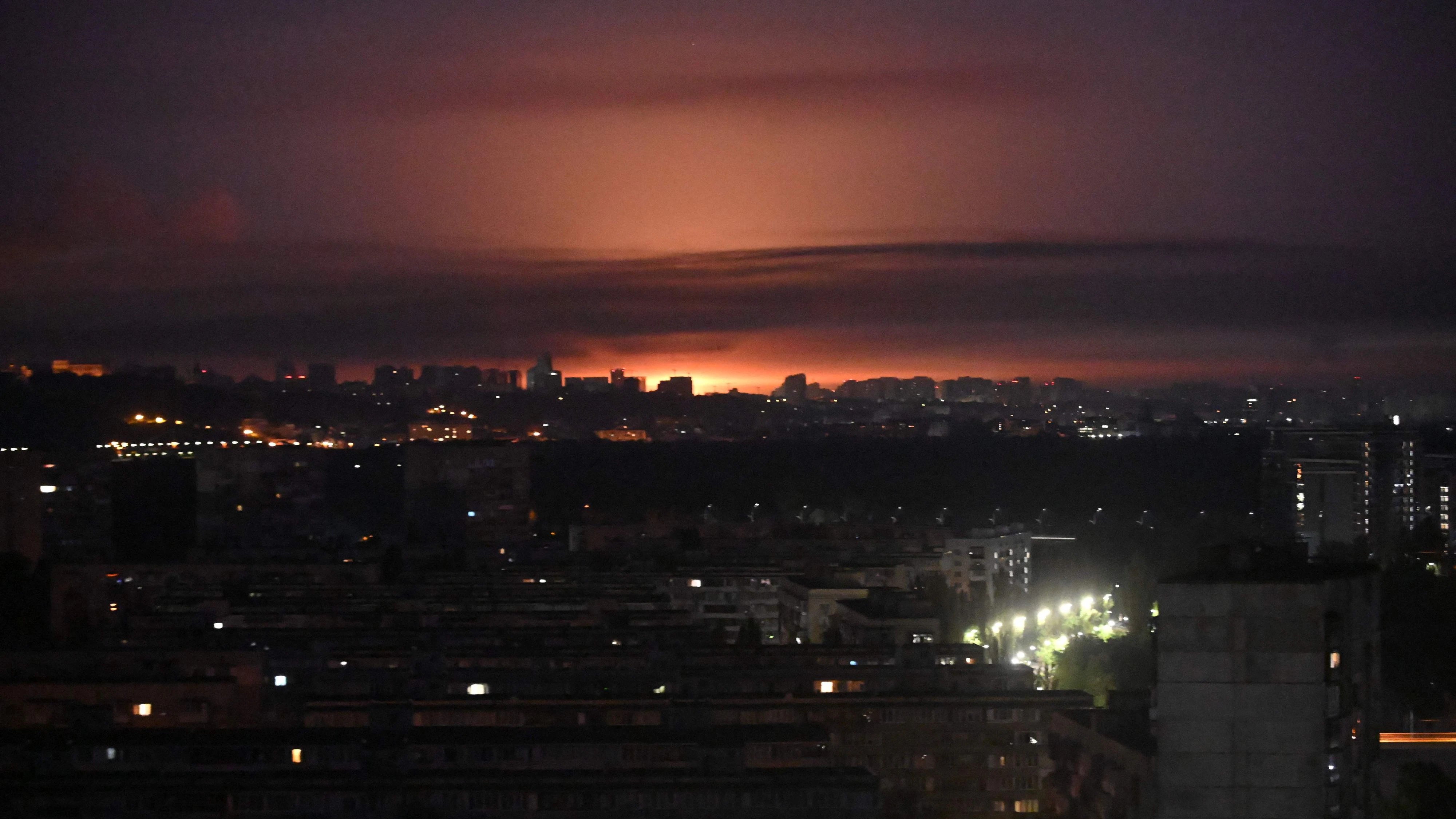 Moskau von mehr als 400 ukrainischen Drohnen ins Visier genommen