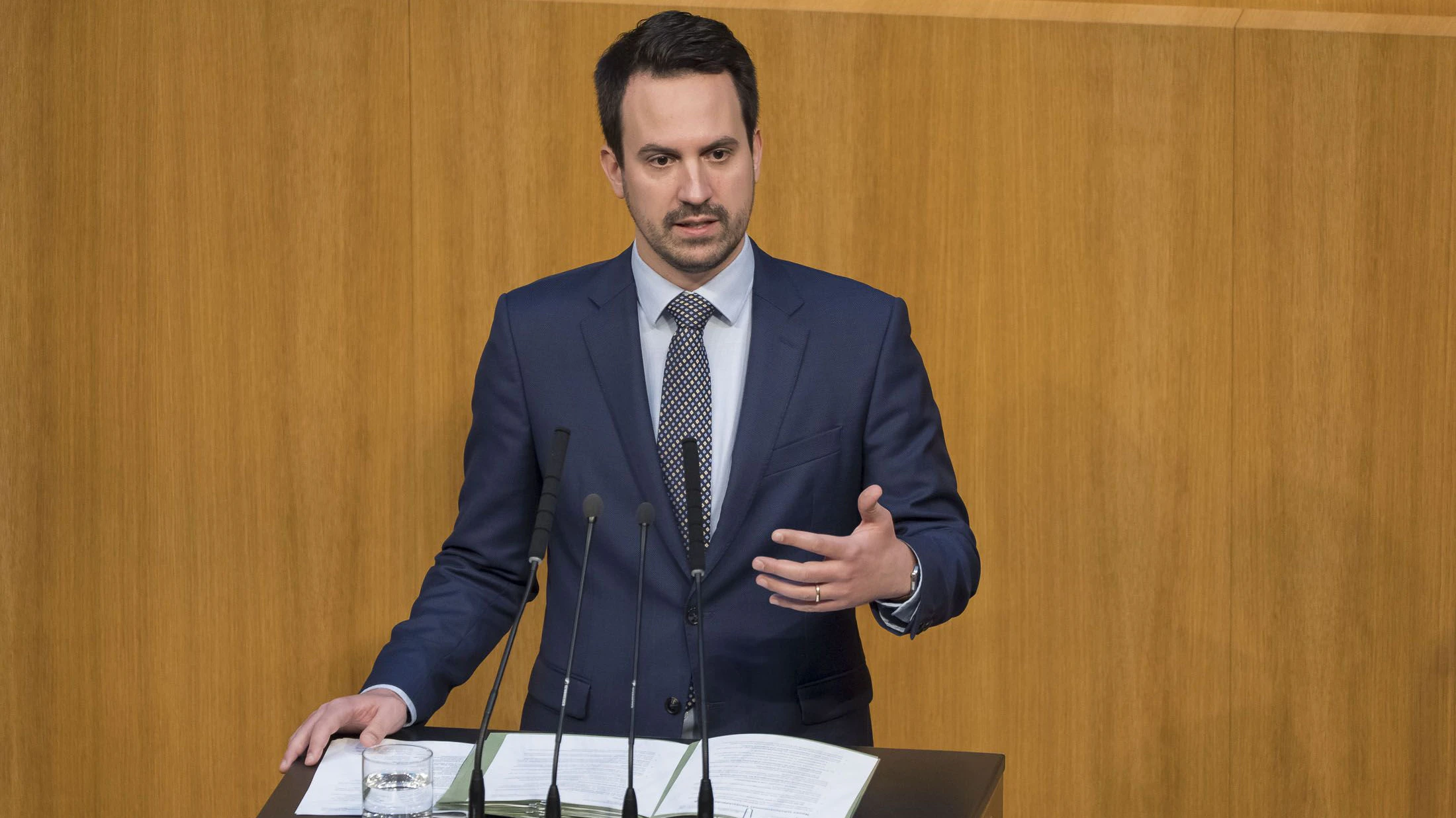 christoph wiederkehr, parlament, nationalrat, sitzung mit dringlicher anfrage der fpö, 20251120 foto: helmut graf/tageszeitung heute