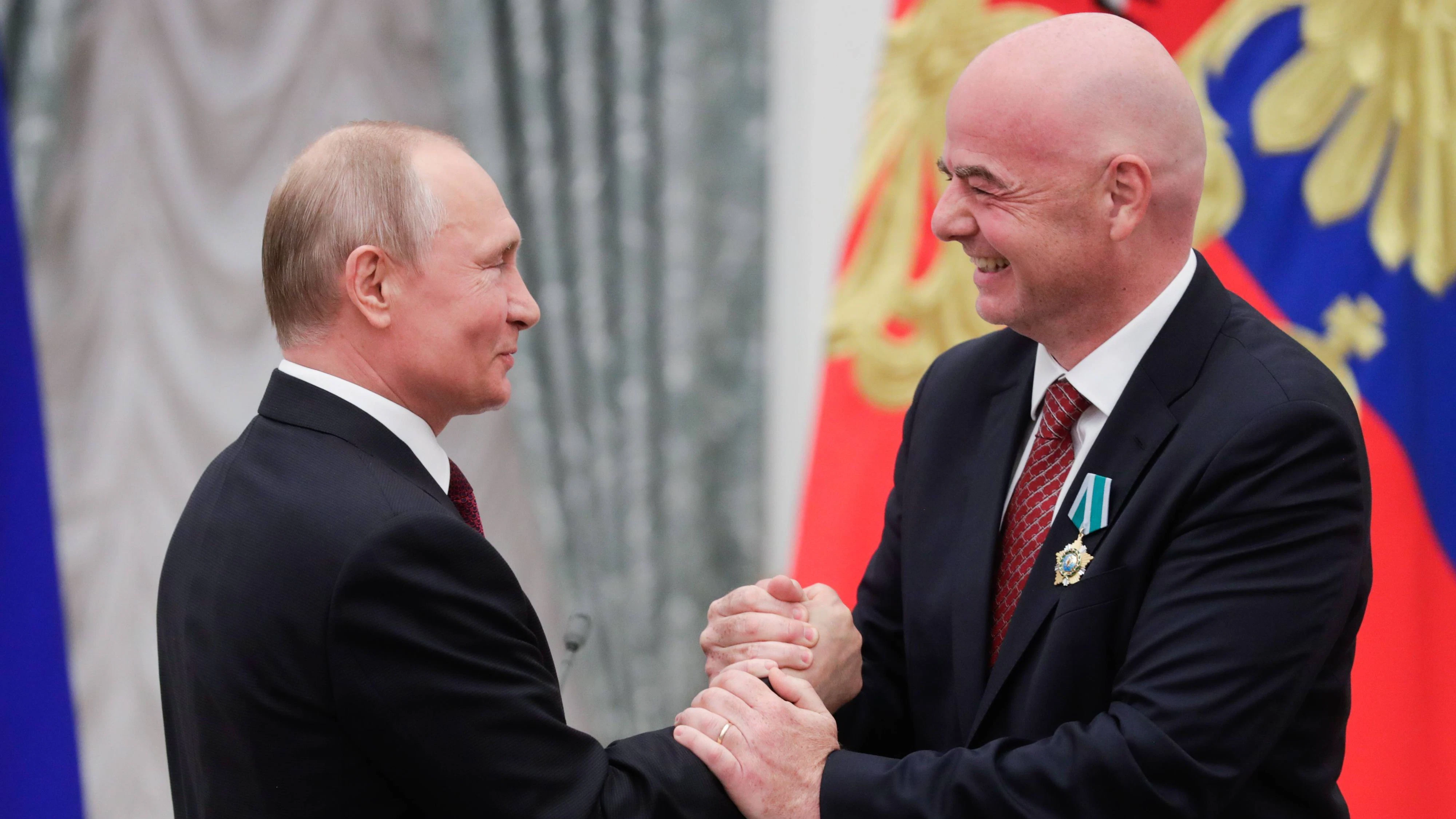  News Themen der Woche KW21 MOSCOW, RUSSIA - MAY 23, 2019: Russia s President Vladimir Putin L awards an Order of Friendship to FIFA President Gianni Infantino during a ceremony to present state decorations at the Moscow Kremlin. Mikhail Metzel/TASS PUBLICATIONxINxGERxAUTxONLY TS0AC686