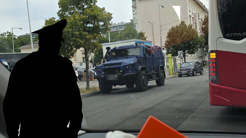 Die WEGA rückte mit zahlreichen Einsatzkräften zu dem Einsatz aus.