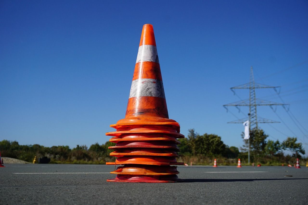Verkehrsleitkegel zur Markierung
