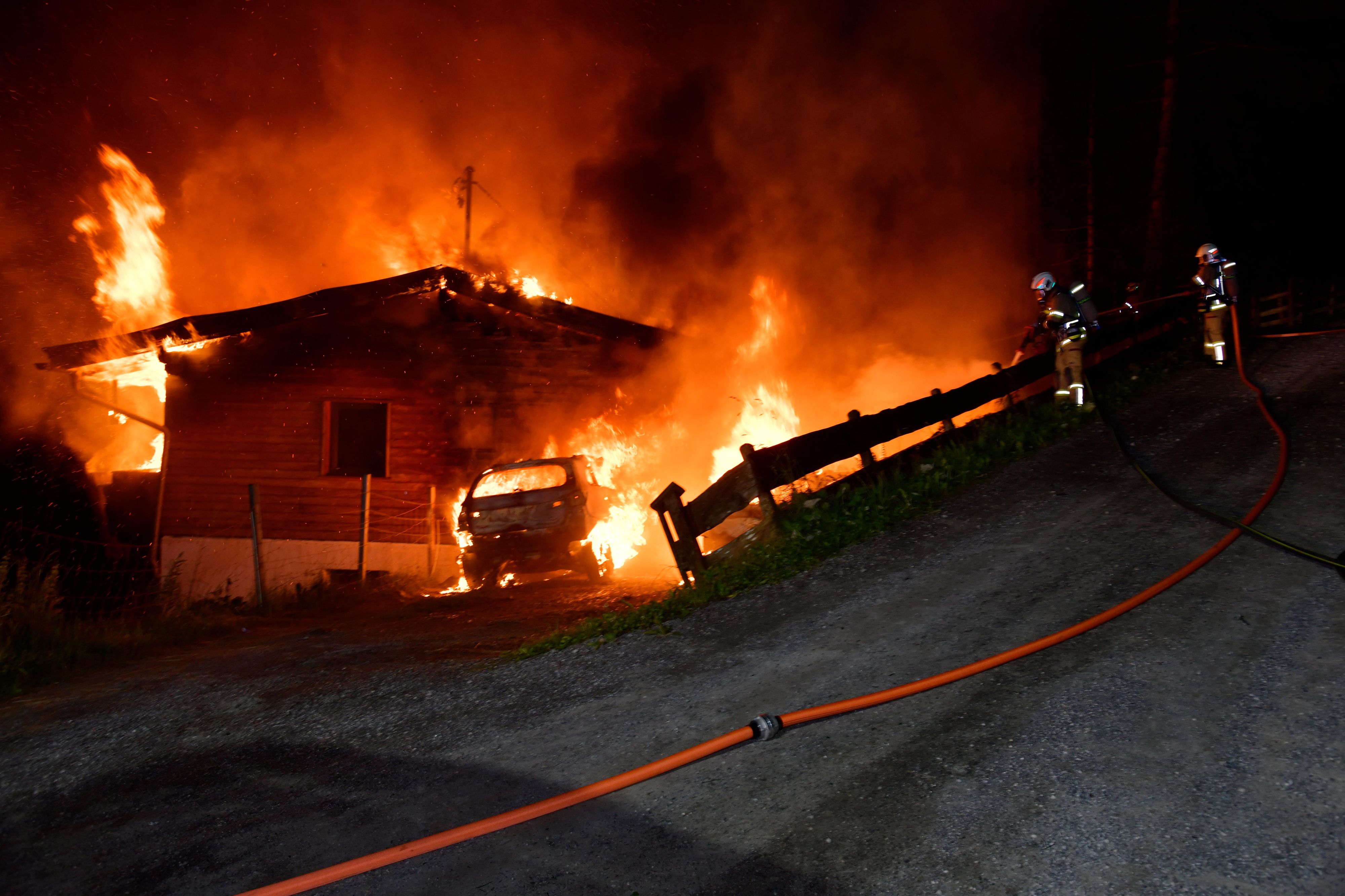 Das Einfamilienhaus brannte vollständig nieder.