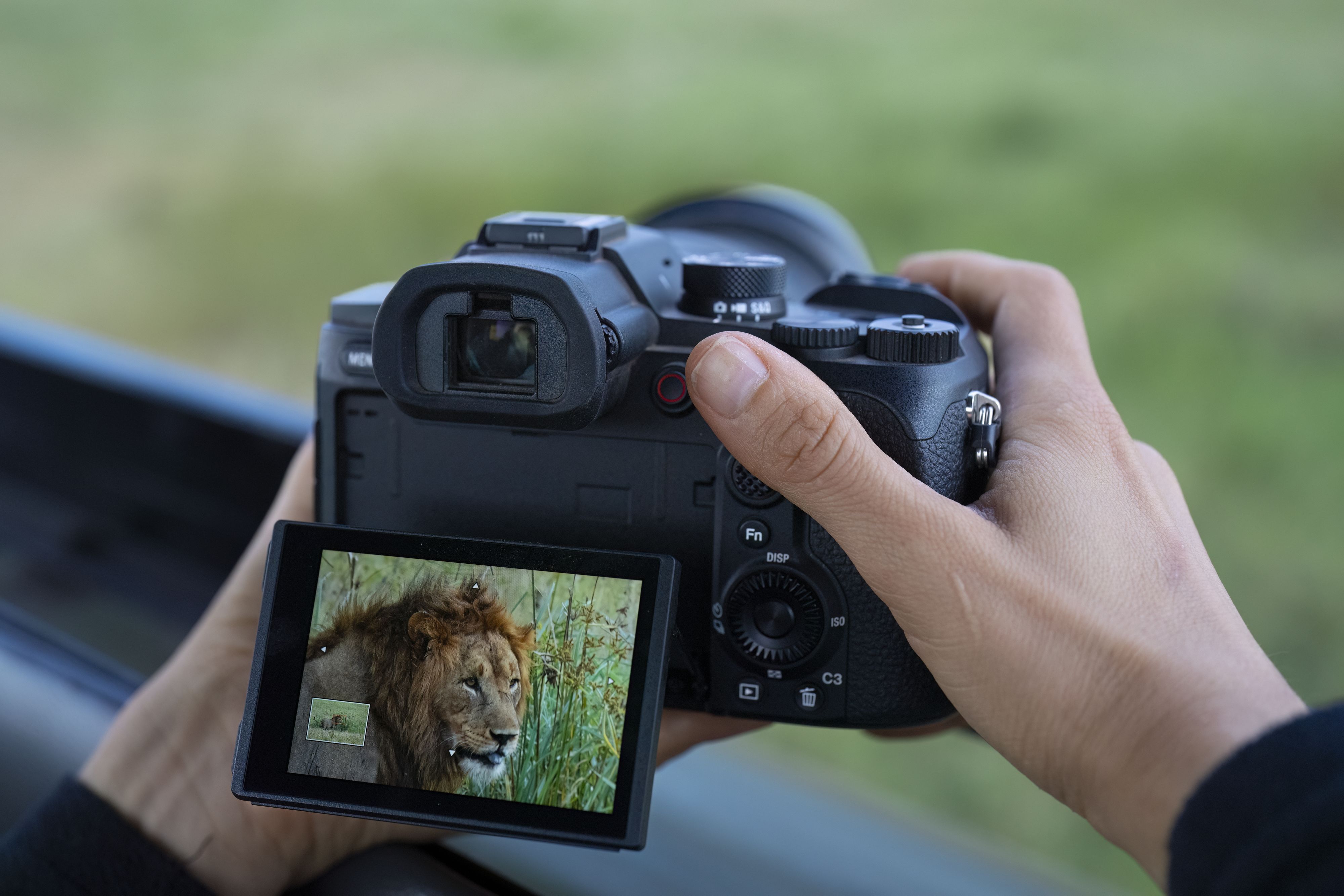 Die RX10 V: Neue Sony-Kamera zoomt nah ans Geschehen.