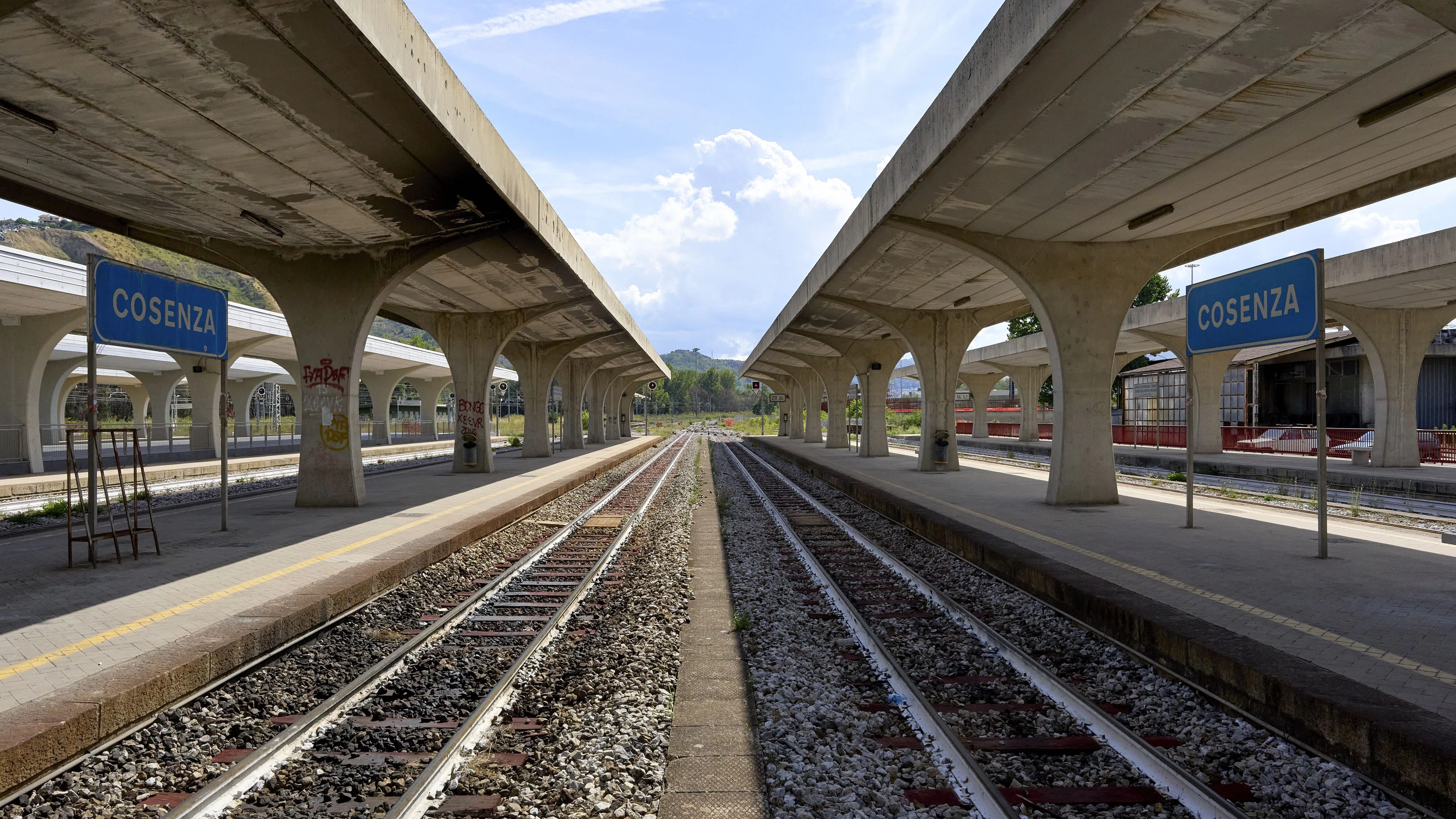 Der Zugverkehr zwischen Salerno und Cozensa war für einige Zeit blockiert. 