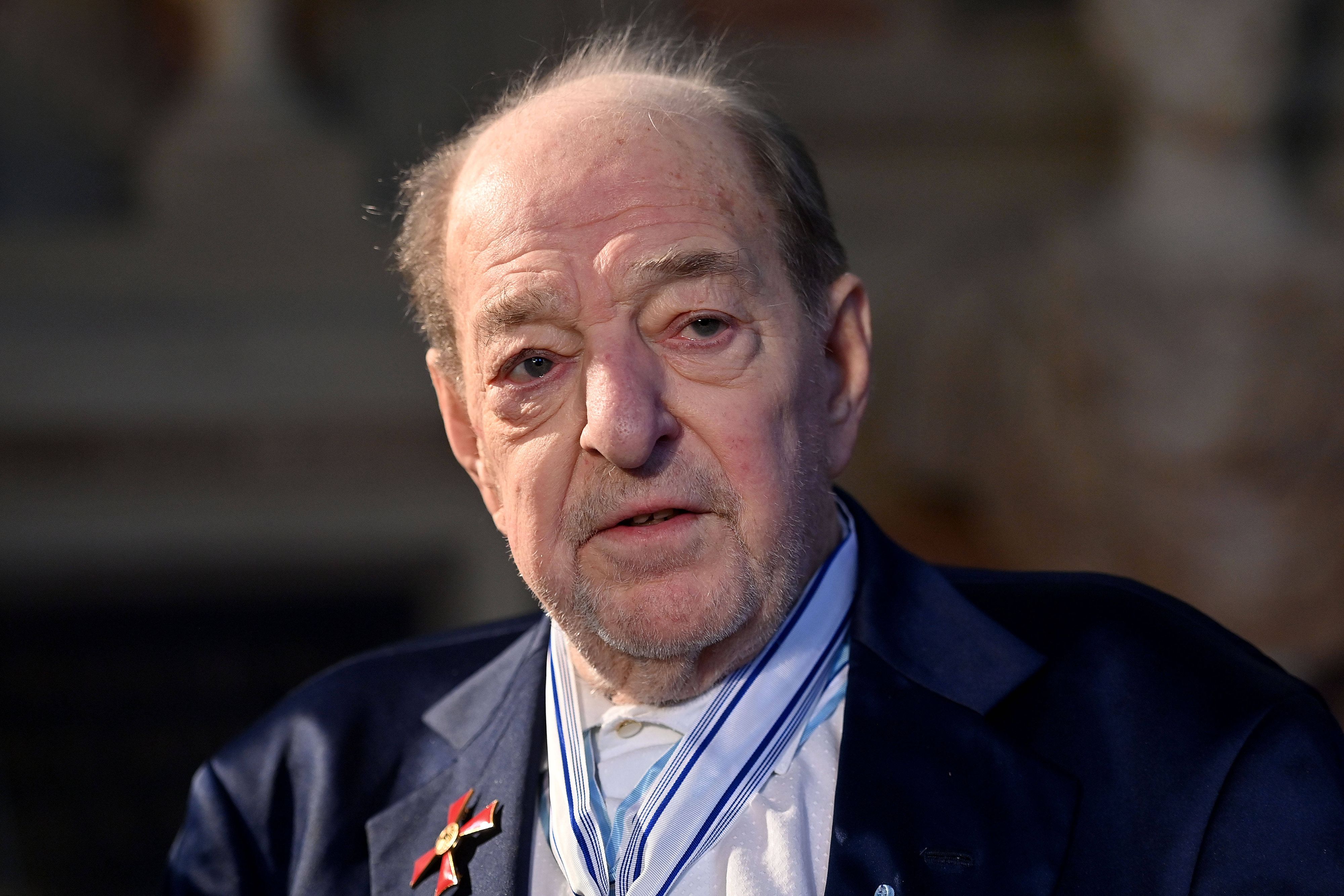 Ralph Siegel liegt im Koma.
