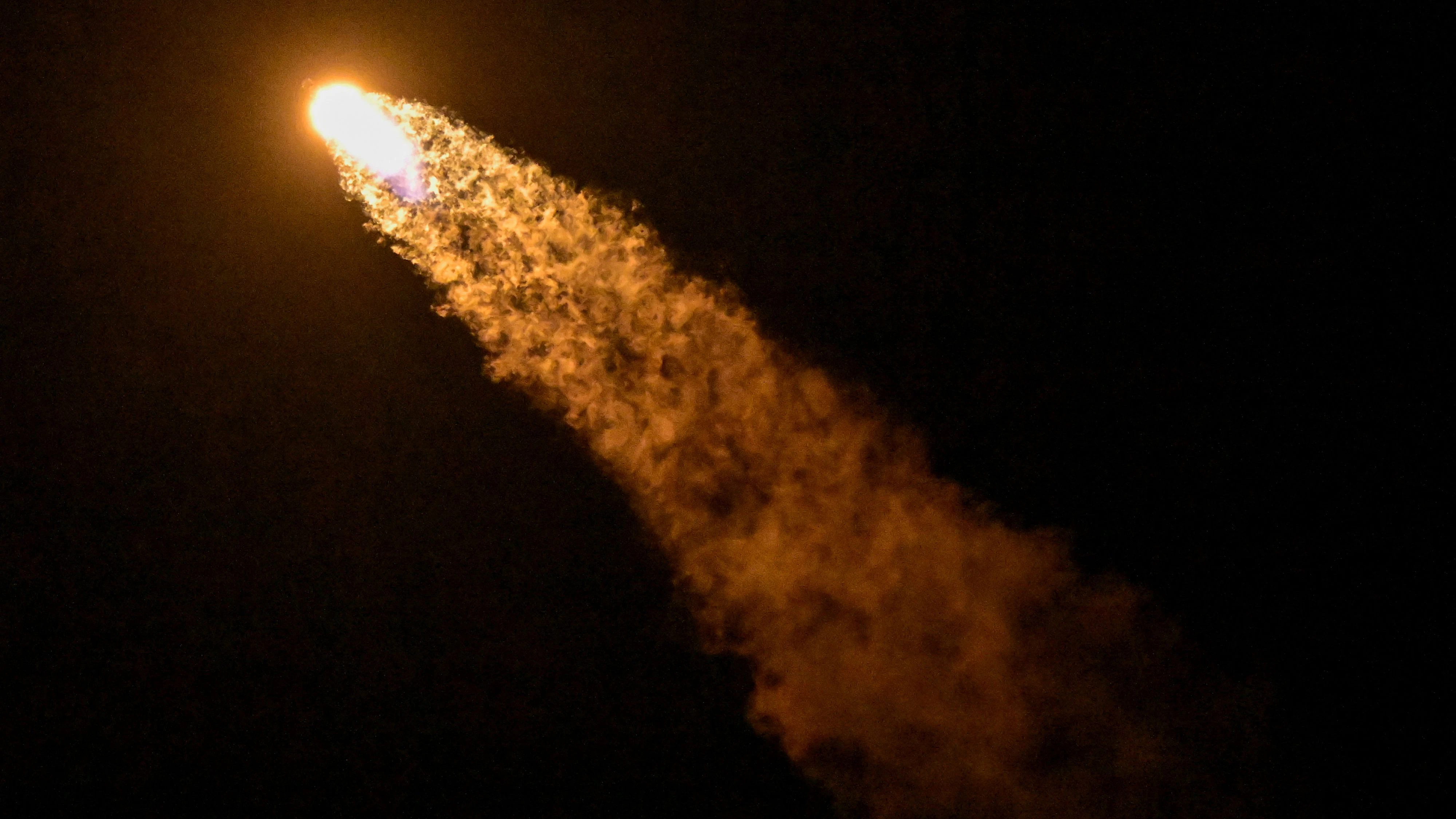 Heute.at - Nuklearbatterie! Erster atomgetriebener Satellit im All