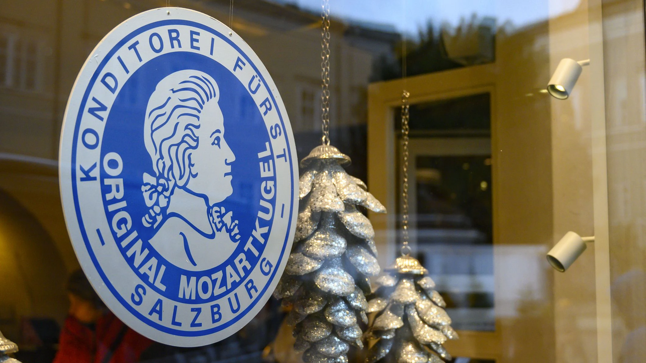 Die Konditorei Fürst wirbt mit der "Original Mozartkugel"