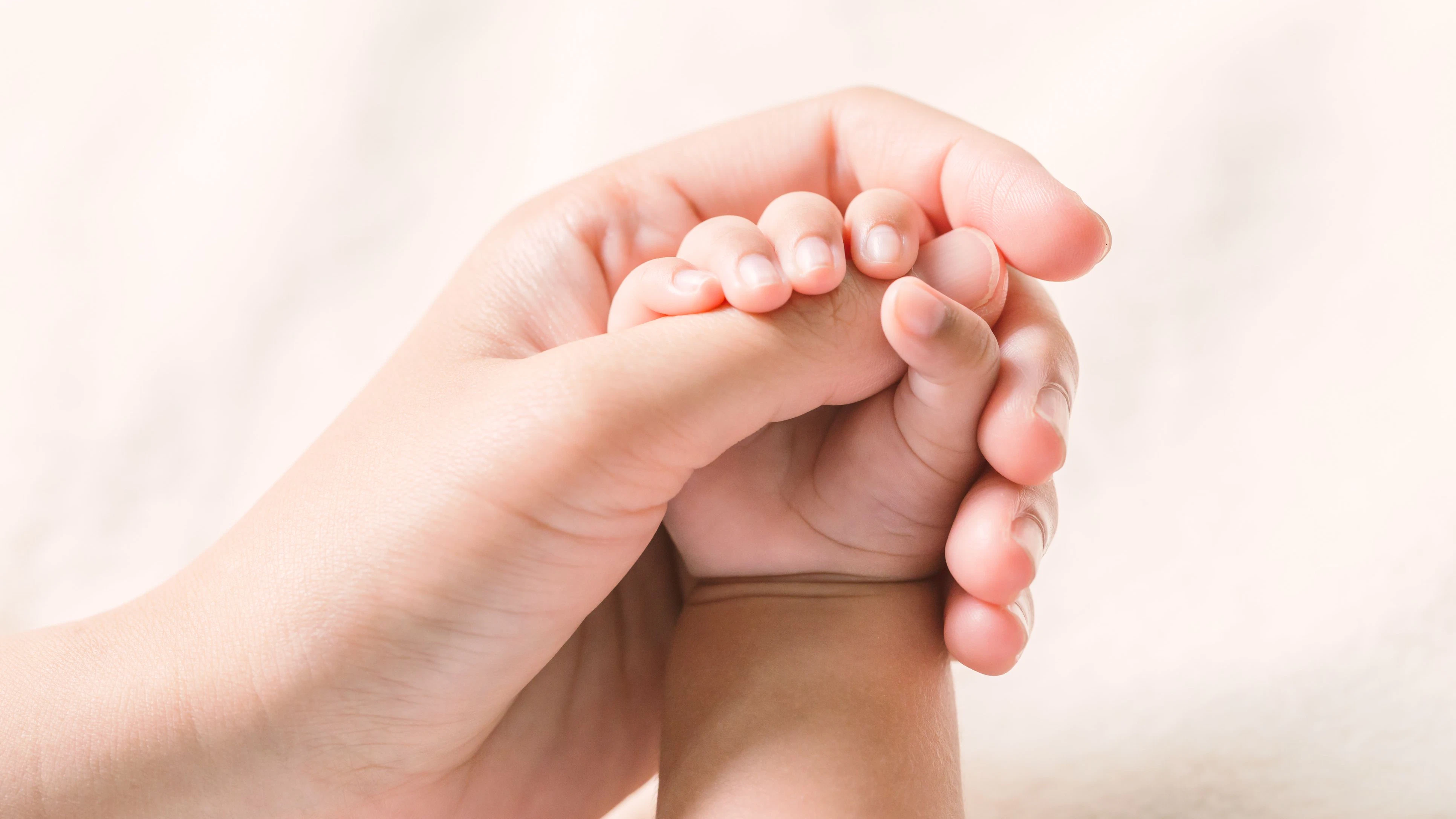 Jedes Jahr zeichnen sich neue Favoriten bei den Babynamen ab.