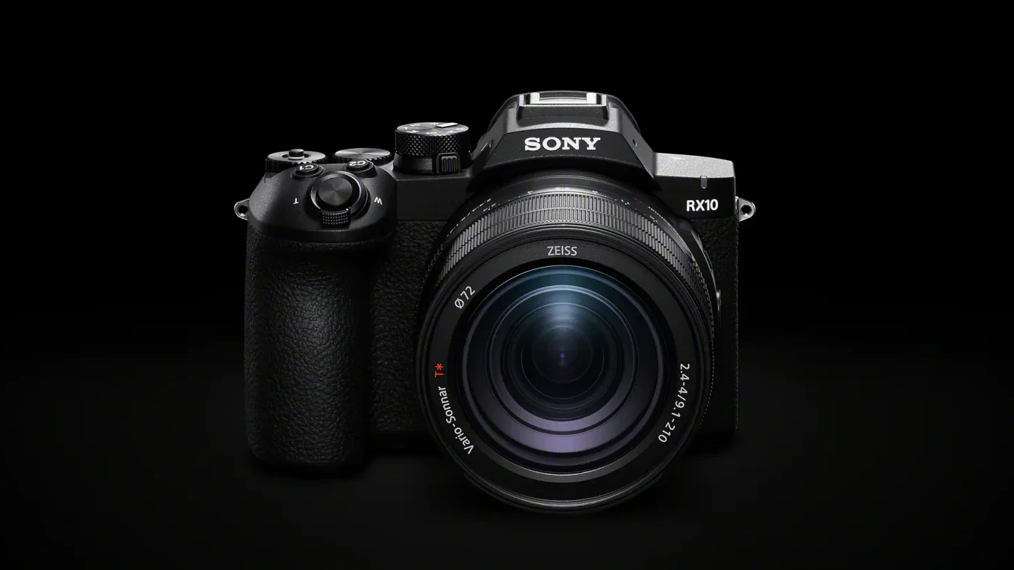 Vor allem beim Autofokus setzt Sony auf Funktionen, die bislang vor allem aus den Alpha-Systemkameras bekannt sind.