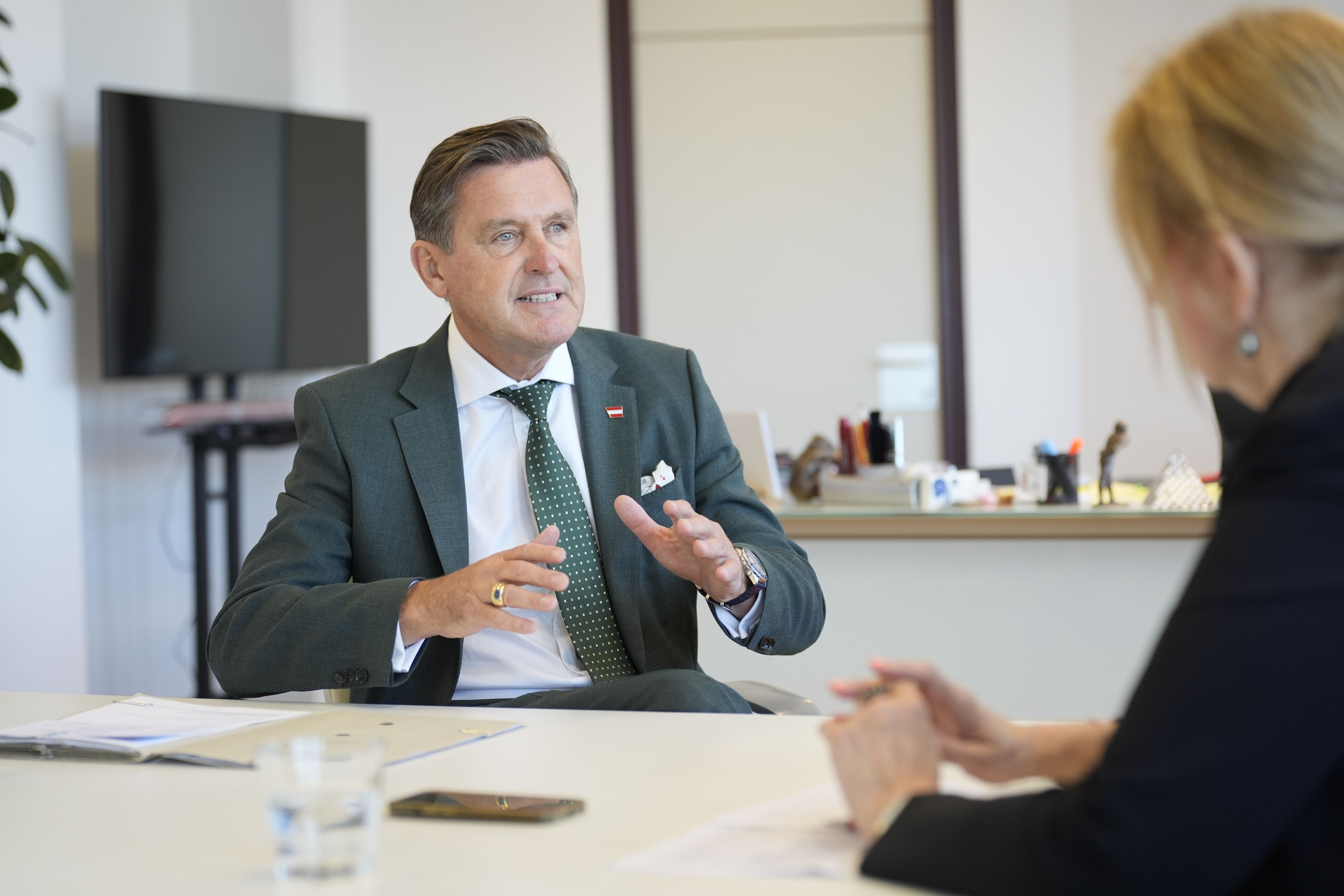 Mobilitätsminister Peter Hanke  (SPÖ) im großen 