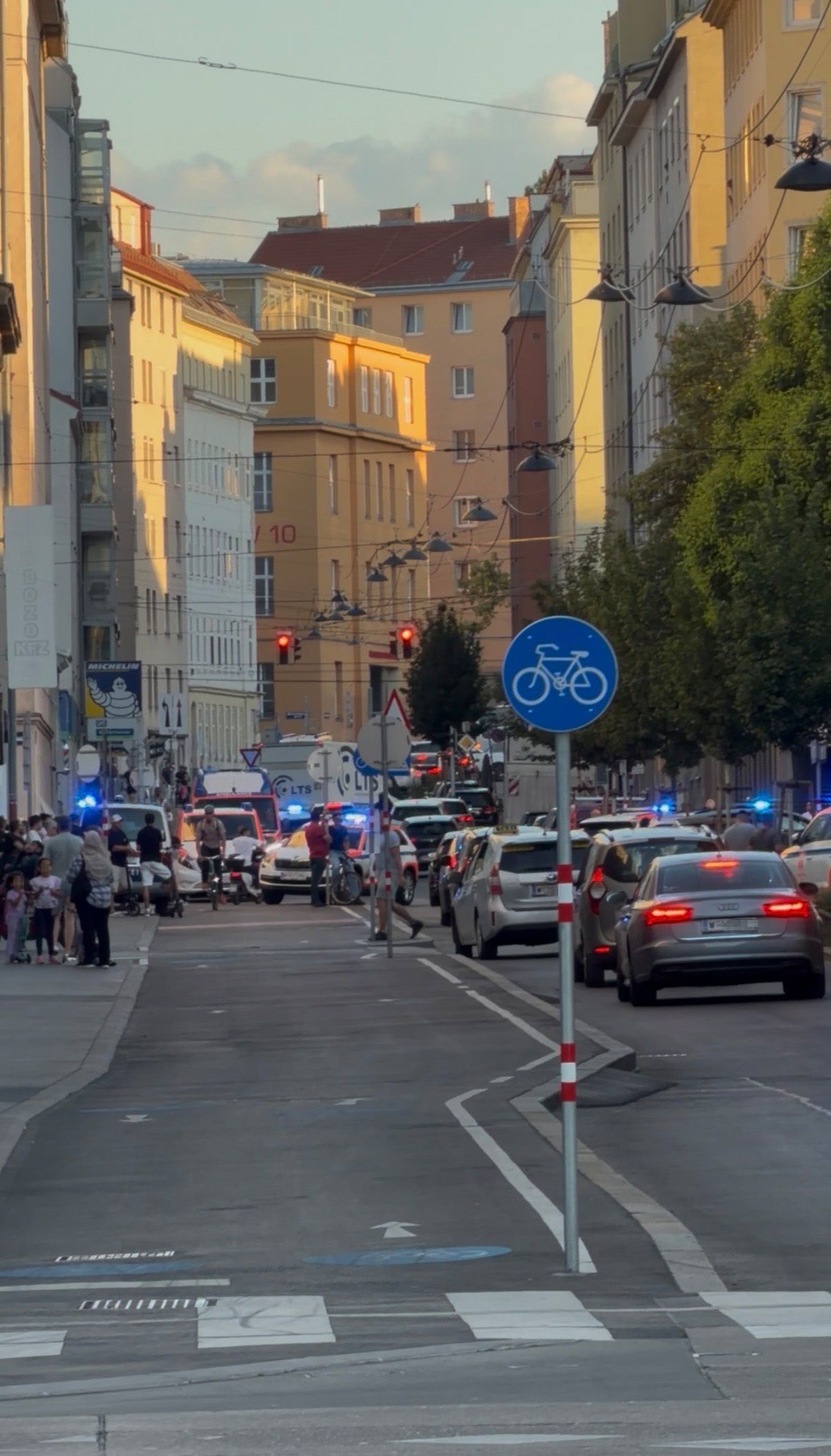 Großeinsatz am Donnerstag beim Wielandpark in Wien-Favoriten.