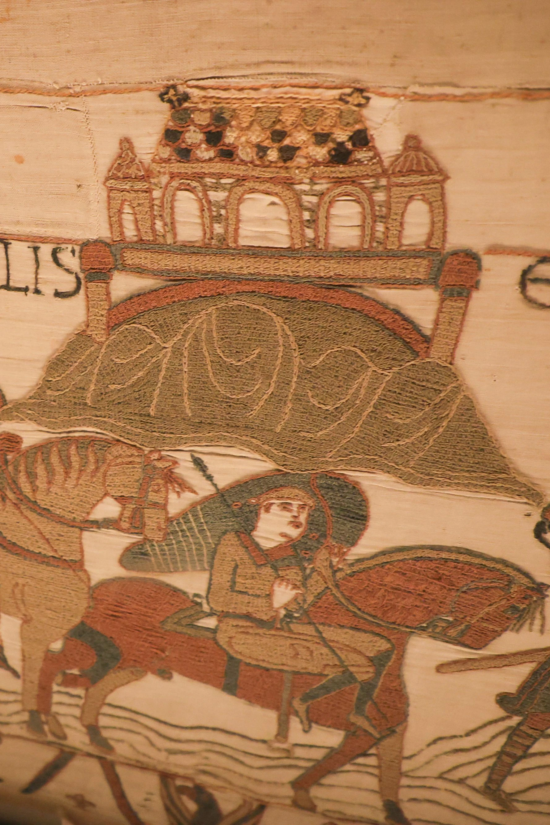 Der Wandteppich von Bayeux wurde nun das erste Mal seit 1.000 Jahren wieder nach England transportiert. Sein Versicherungswert: 1 Milliarde Dollar
