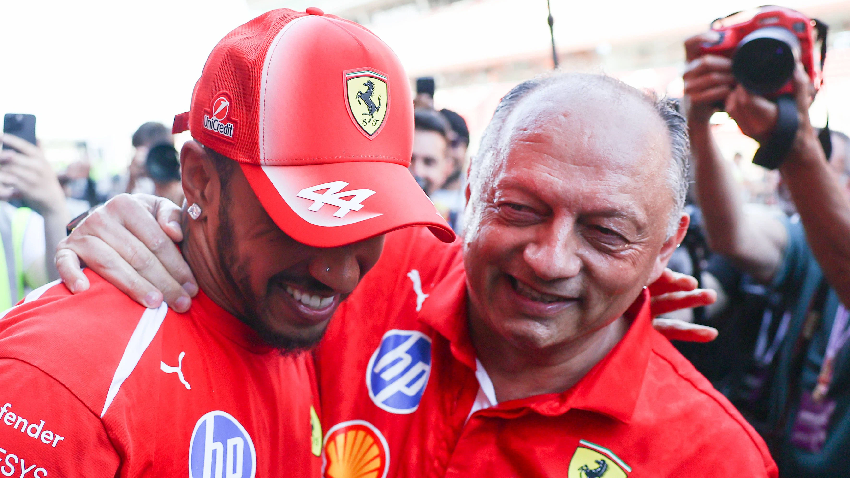 F1 Barcelona-Catalunya Grand Prix 2026 Lewis Hamilton of Ferrari and Frederic Vasseur celebrate with the team after the Formula 1 Barcelona-Catalunya Grand Prix at Circuit de Barcelona-Catalunya in Barcelona on June 14, 2026. Barcelona Spain PUBLICATIONxNOTxINxFRA Copyright: xJakubxPorzyckix originalFilename:porzycki-f1barcel260614_npbpx.jpg