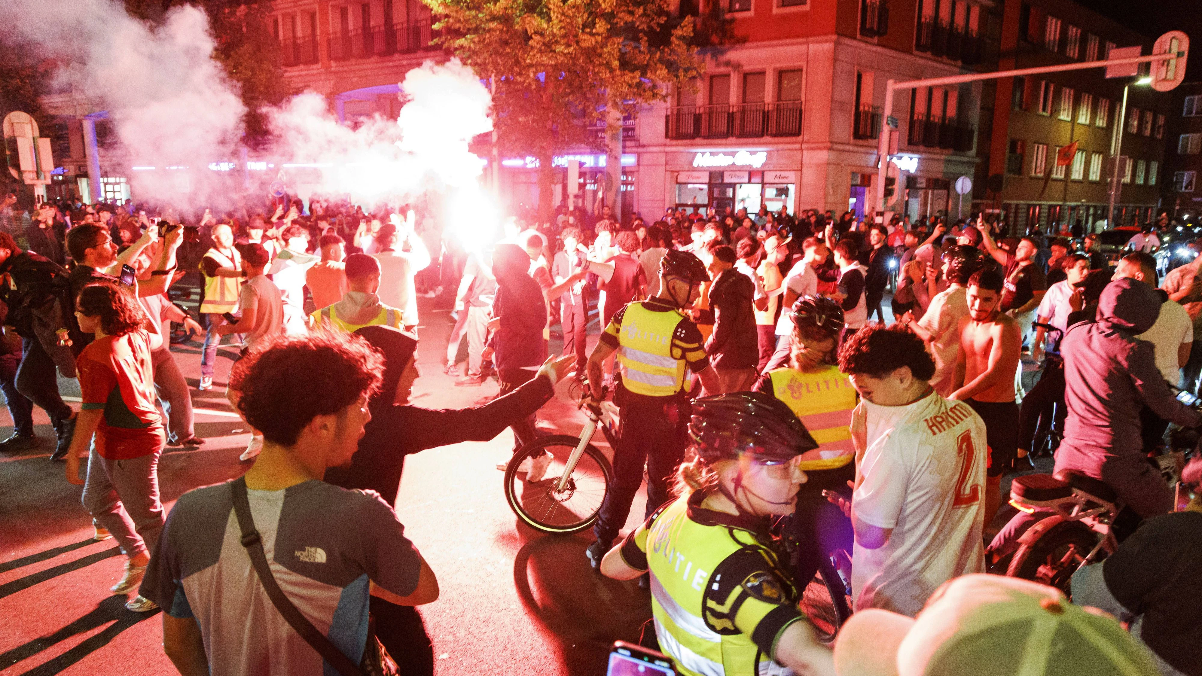 In Frankreich wurde exzessiv gefeiert. 