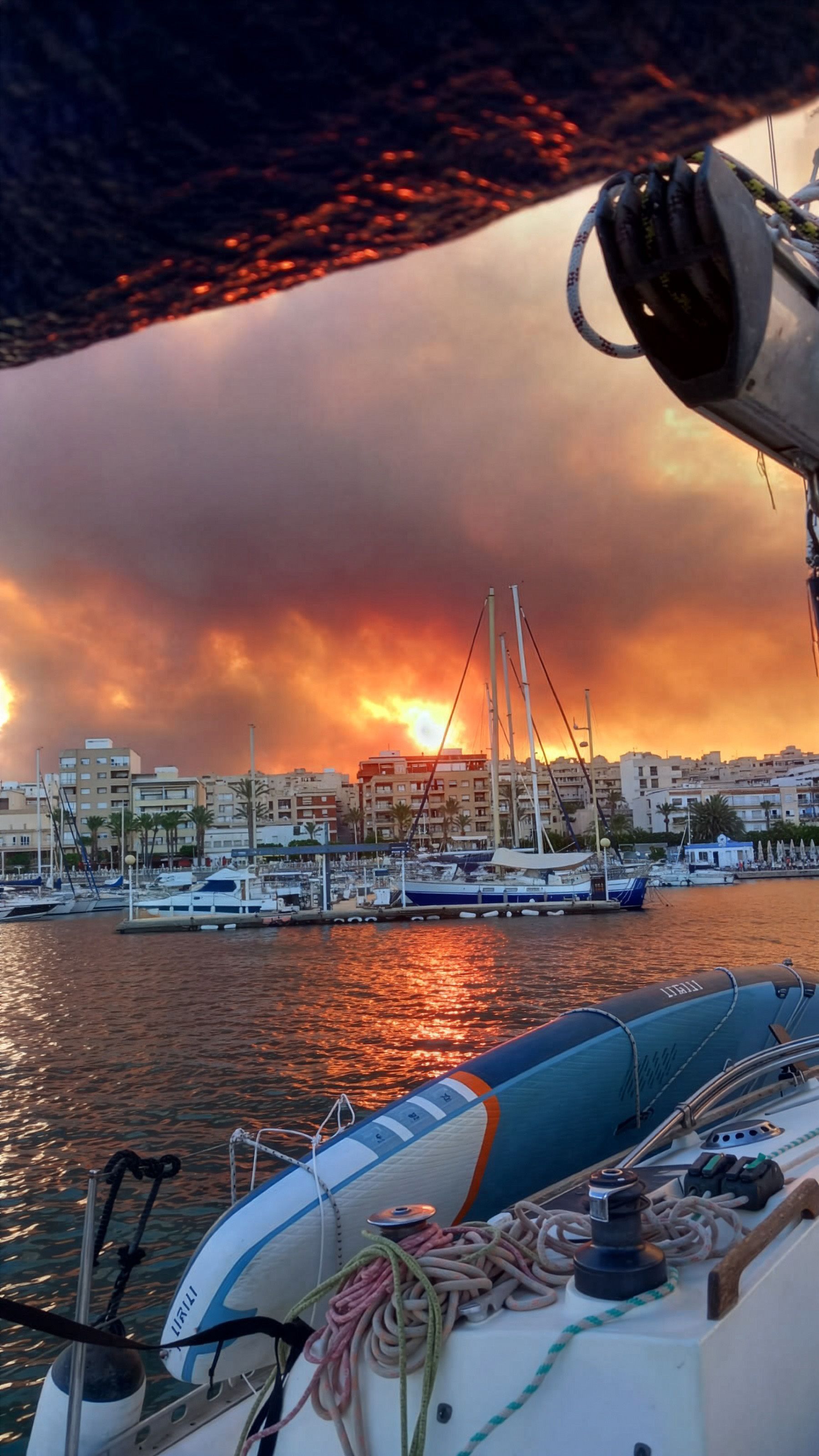 Heute.at - 12 Tote: Urlauber sterben bei Waldbrand in Andalusien