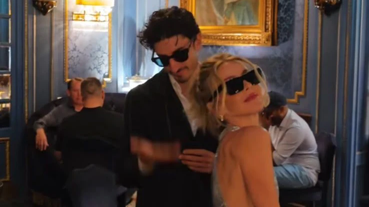 Julianne Hough und Nadiv Molcho zeigen sich plötzlich ziemlich vertraut auf Instagram.