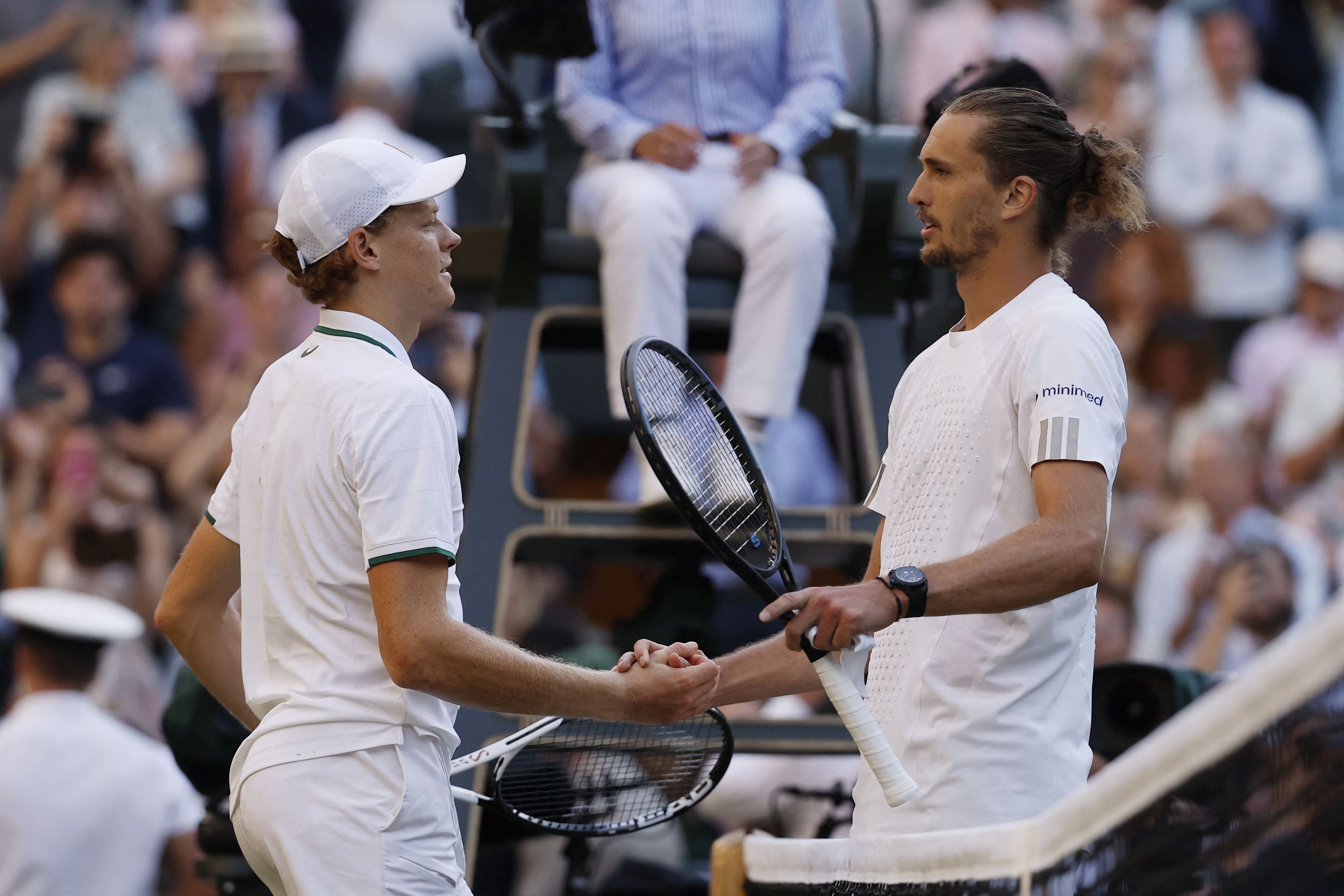 Zverev (r.) forderte Sinner im Wimbledon-Finale, verlor in vier Sätzen.