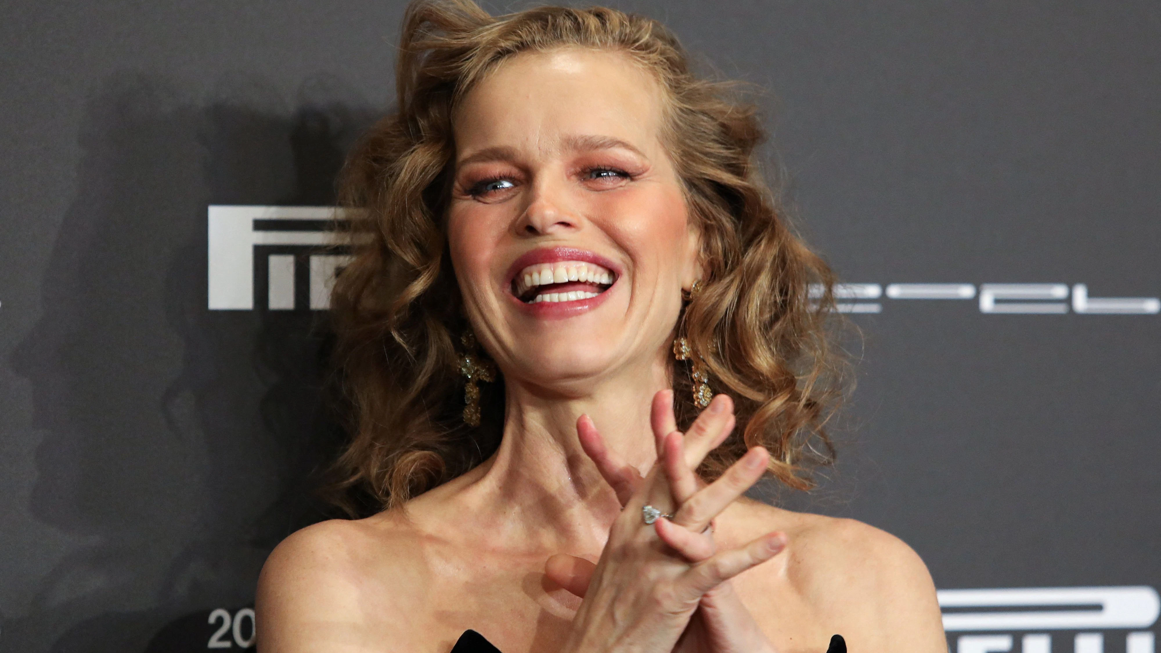 Model Eva Herzigova traut sich.