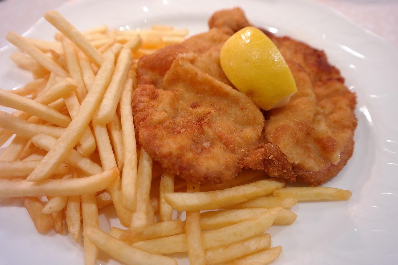 Wiener Schnitzel mit Pommes