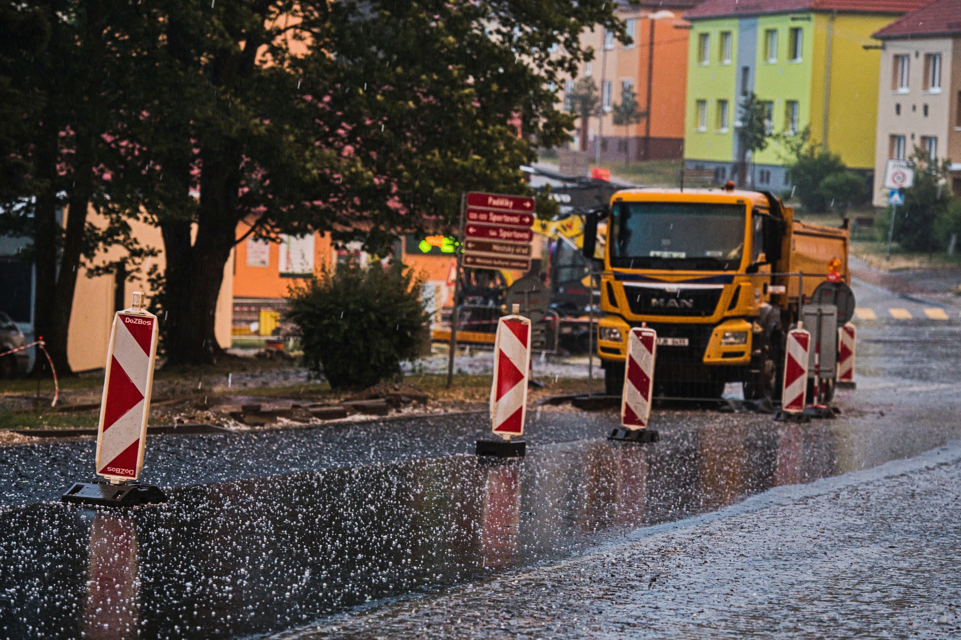 Heute.at - Große Regenmengen – Gewitter zieht nach Österreich