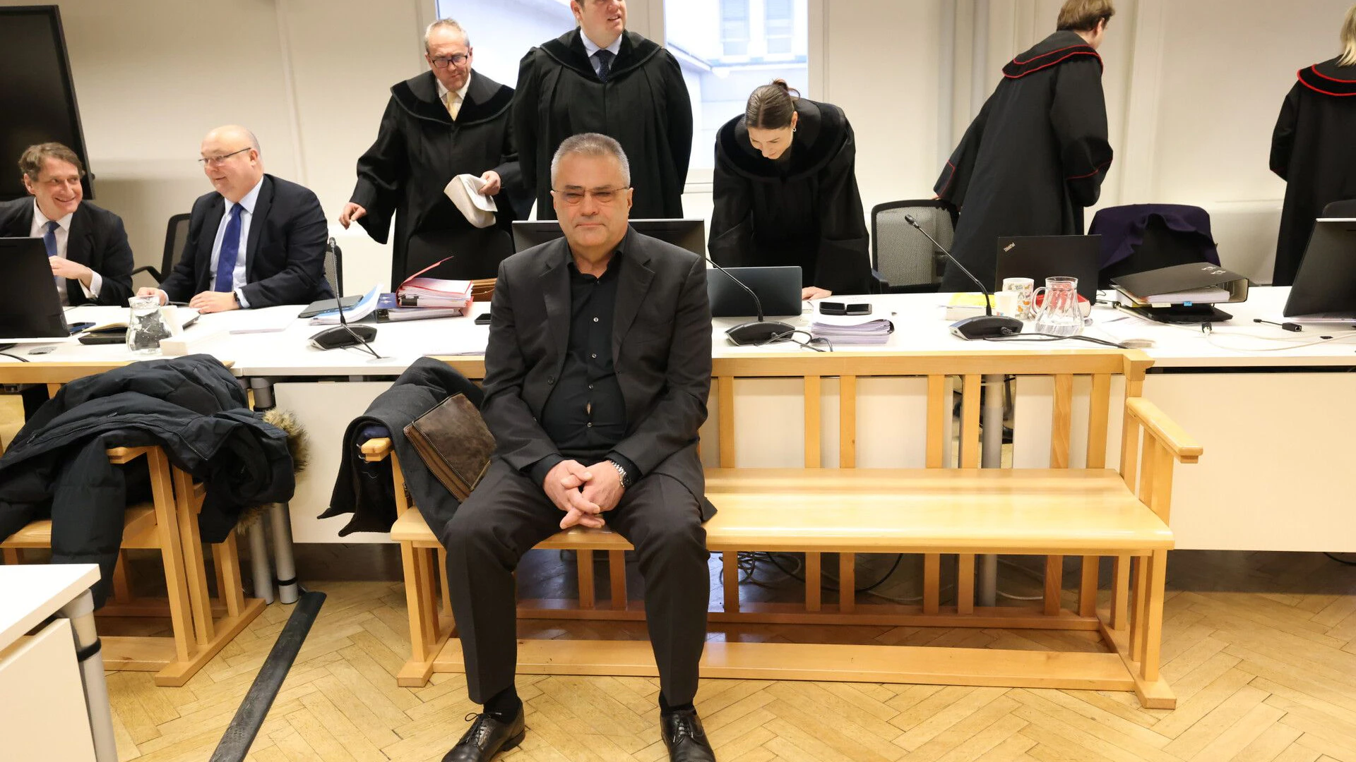 Der frühere Verfassungsschützer Egisto Ott wird erneut angeklagt. 