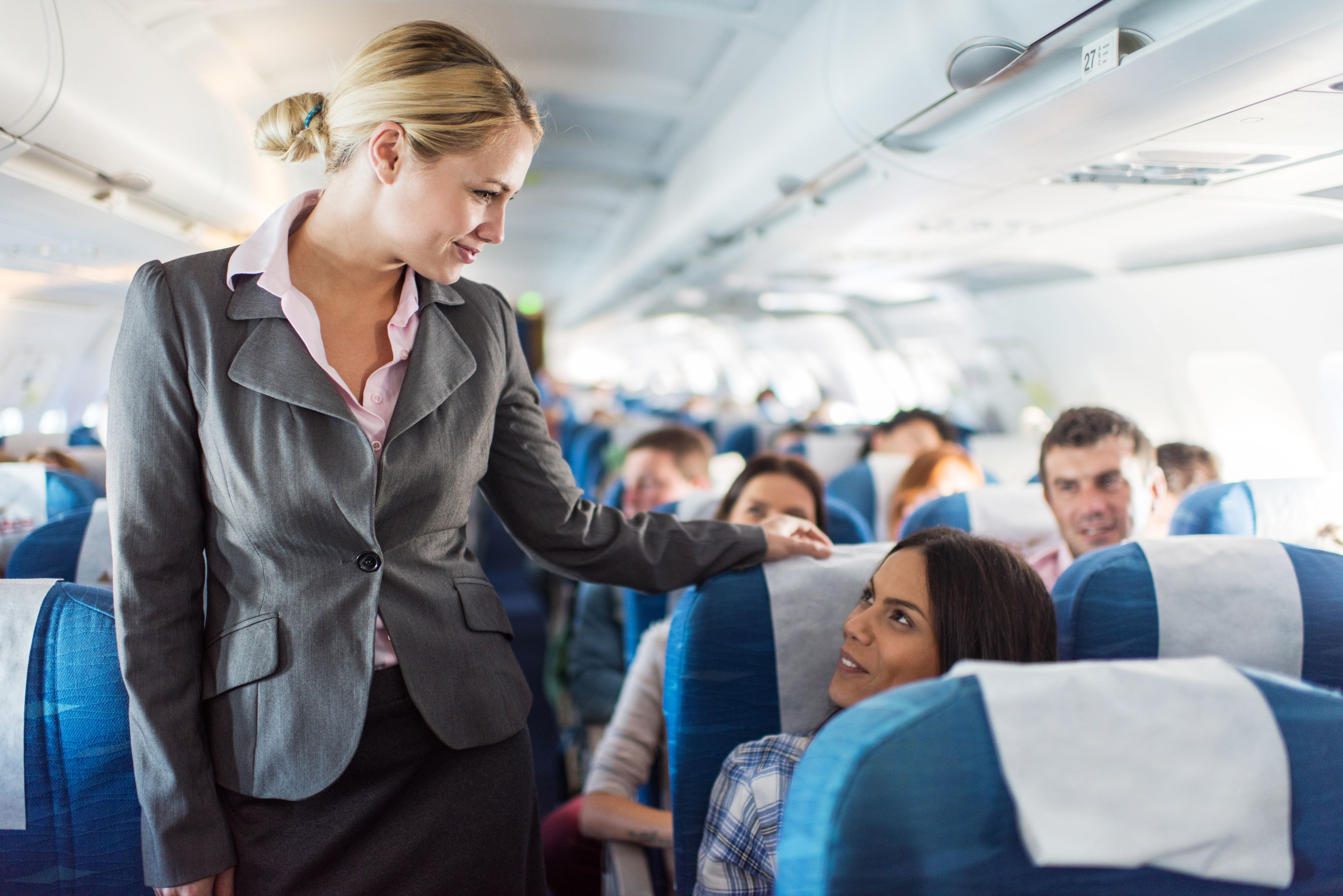 Heute.at - Diese 3 Nettigkeiten nerven das Flugpersonal enorm