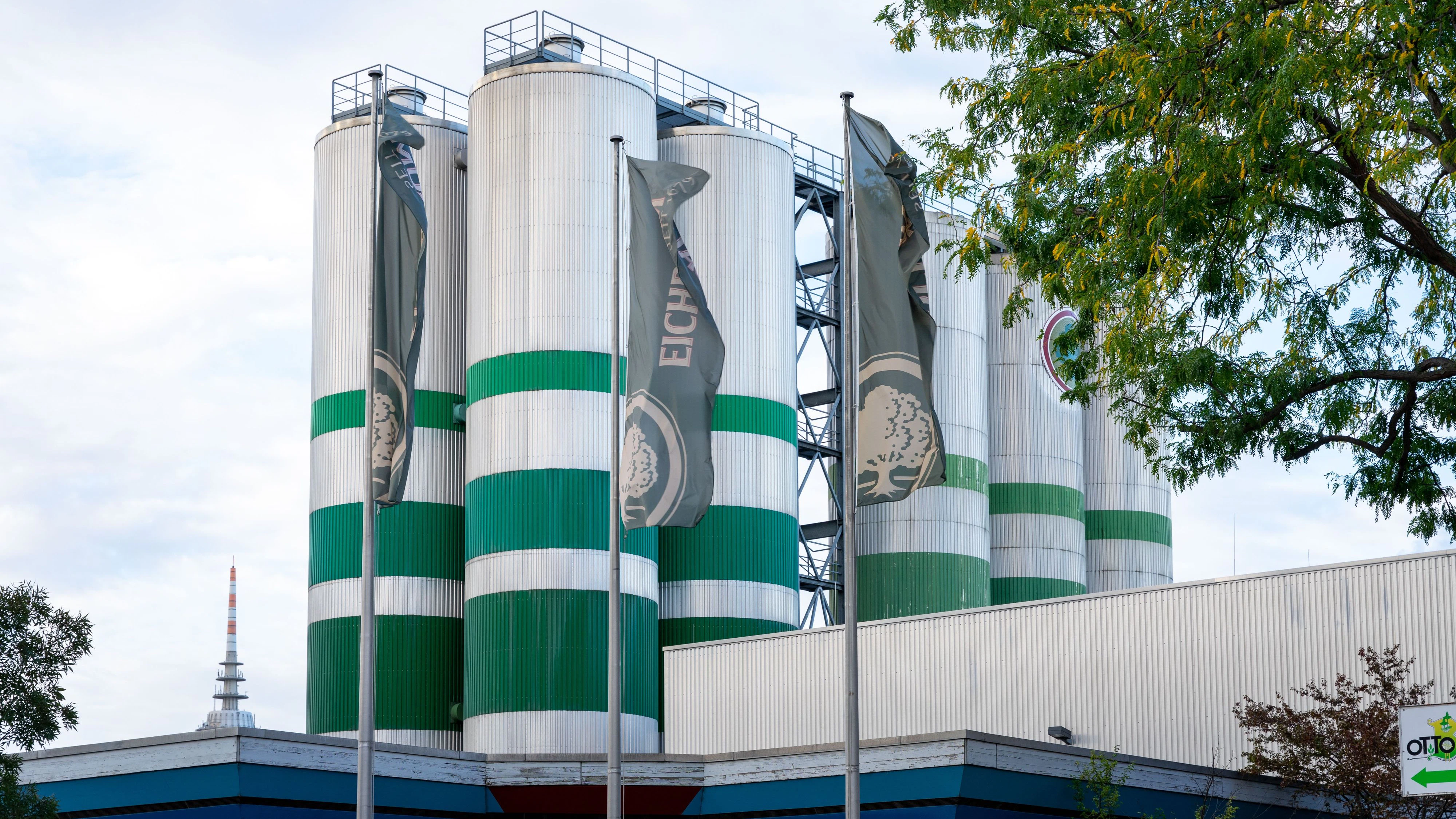 Die deutsche Traditionsbrauerei Eichbaum ist nach Monaten in Insolvenz offenbar am Ende aller Möglichkeiten angelangt. Nach 347 Jahren stellt sie ihren Betrieb ein.