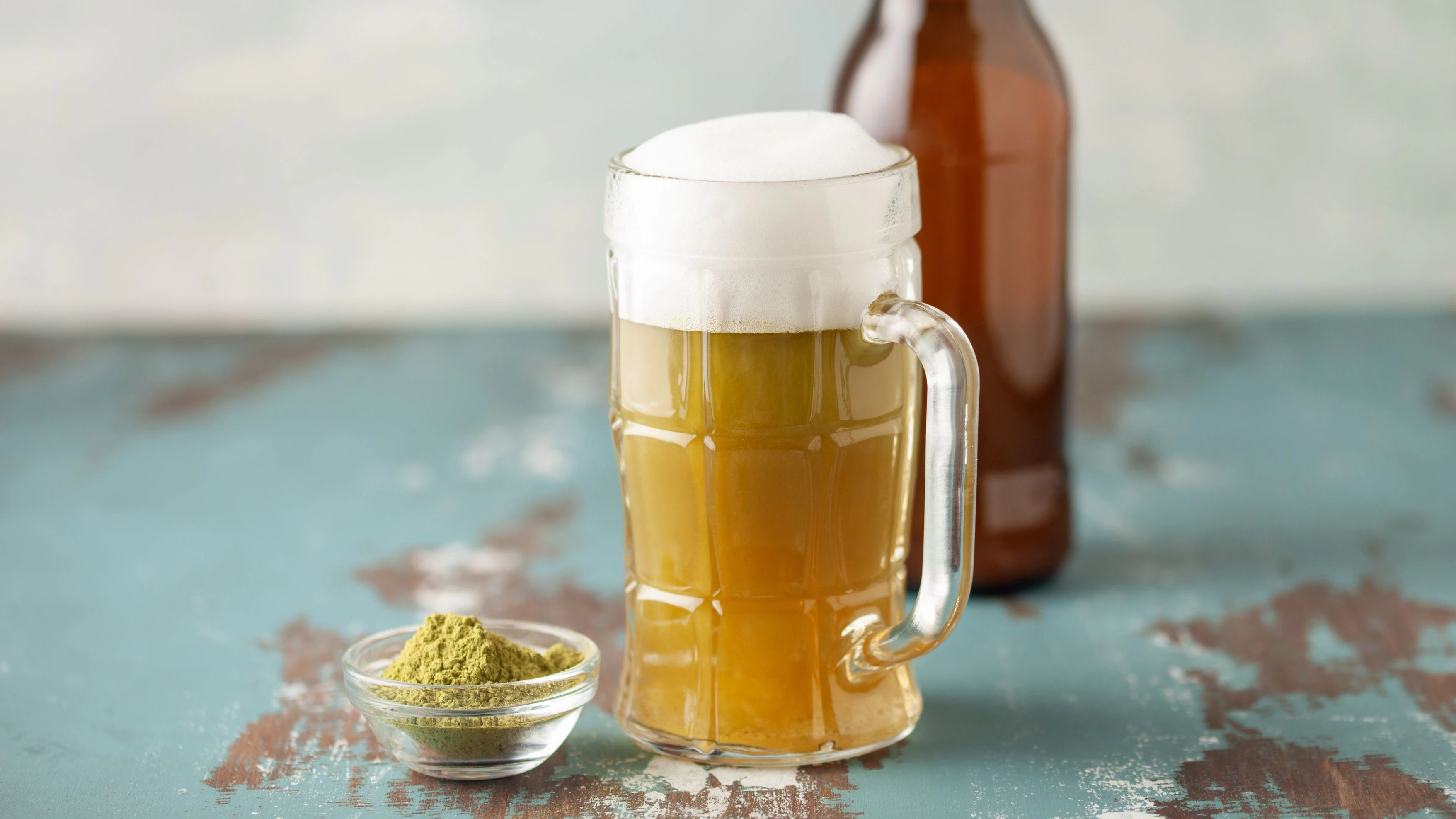 Heute.at - Neuer Sommerdrink – Bier wird jetzt mit Matcha gemischt