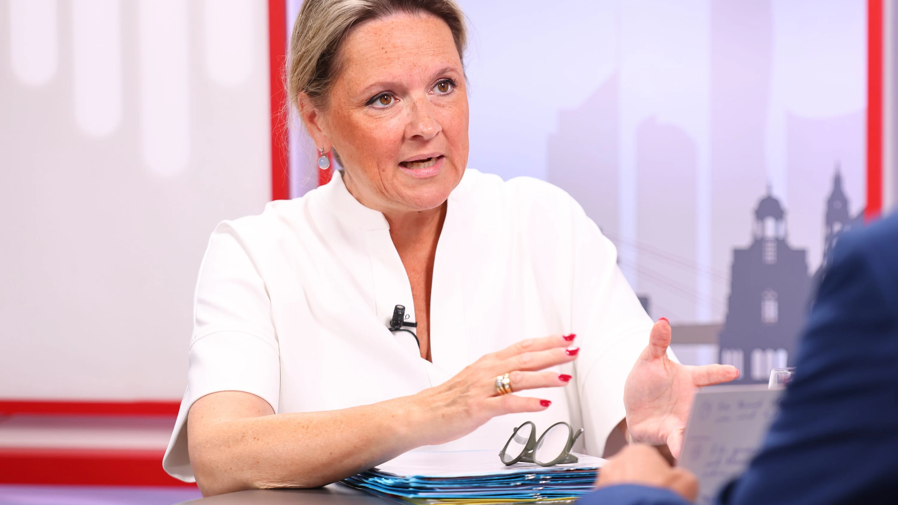 Heute.at - Landesrätin stellt sich schützend vor 37.400 Betriebe