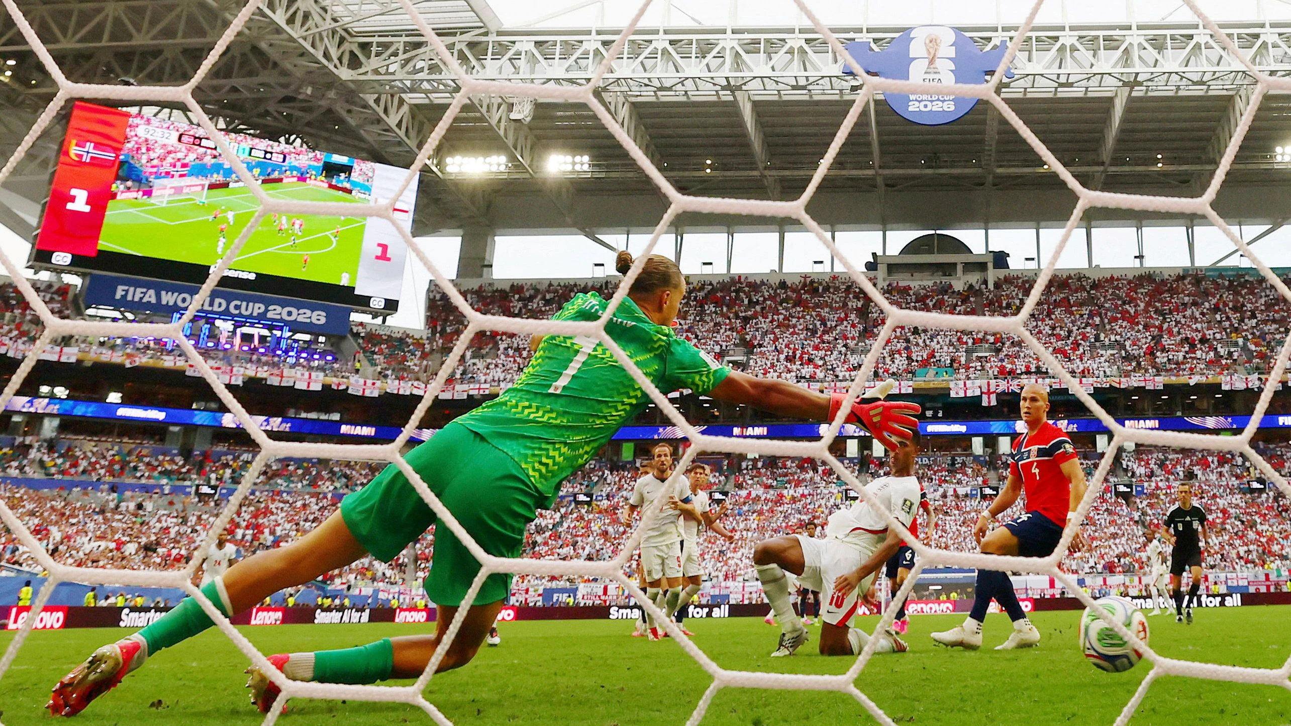 Bellingham trifft zum 2:1 gegen die Schweiz, schießt England in das WM-Halbfinale.