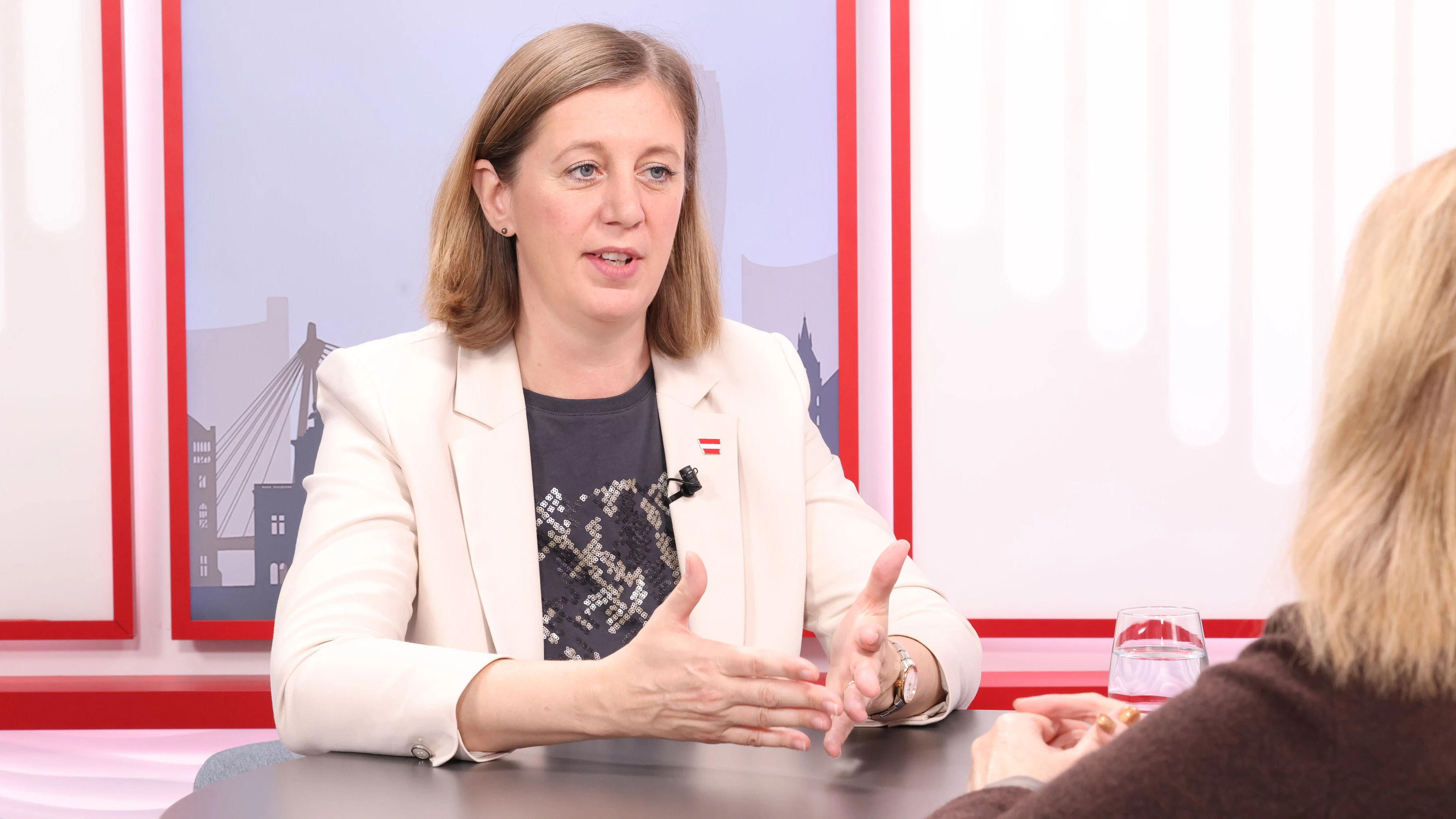 Barbara Eibinger-Miedl, VP-Staatssekretärin im Finanzministerium, im "Heute"-Interview.