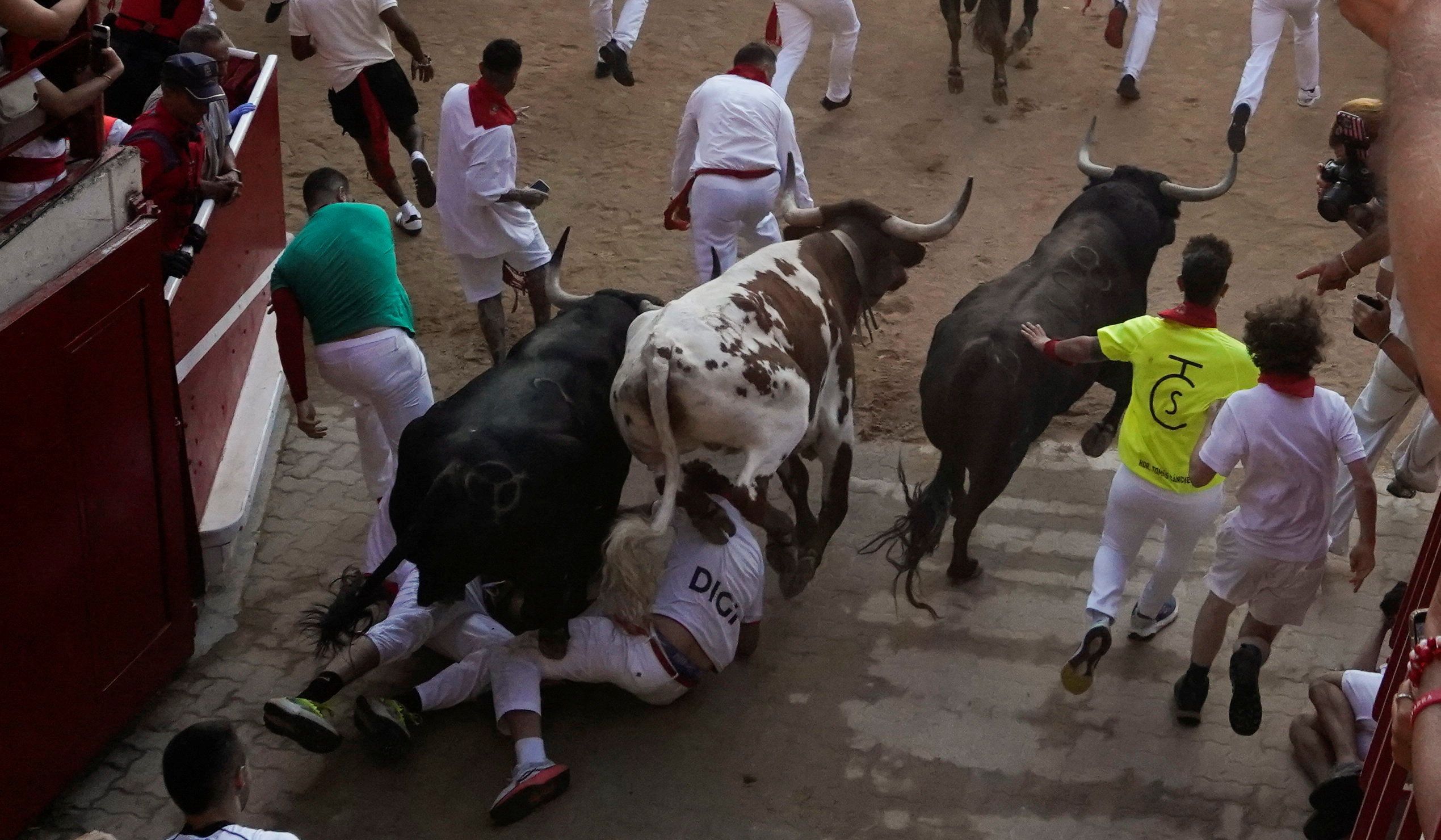 Heute.at - 57 Verletzte bei diesjährigem Stiertreiben in Pamplona