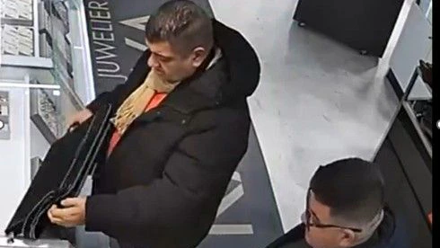 Heute.at - Fahndung in Wien! Polizei jagt jetzt diese Männer