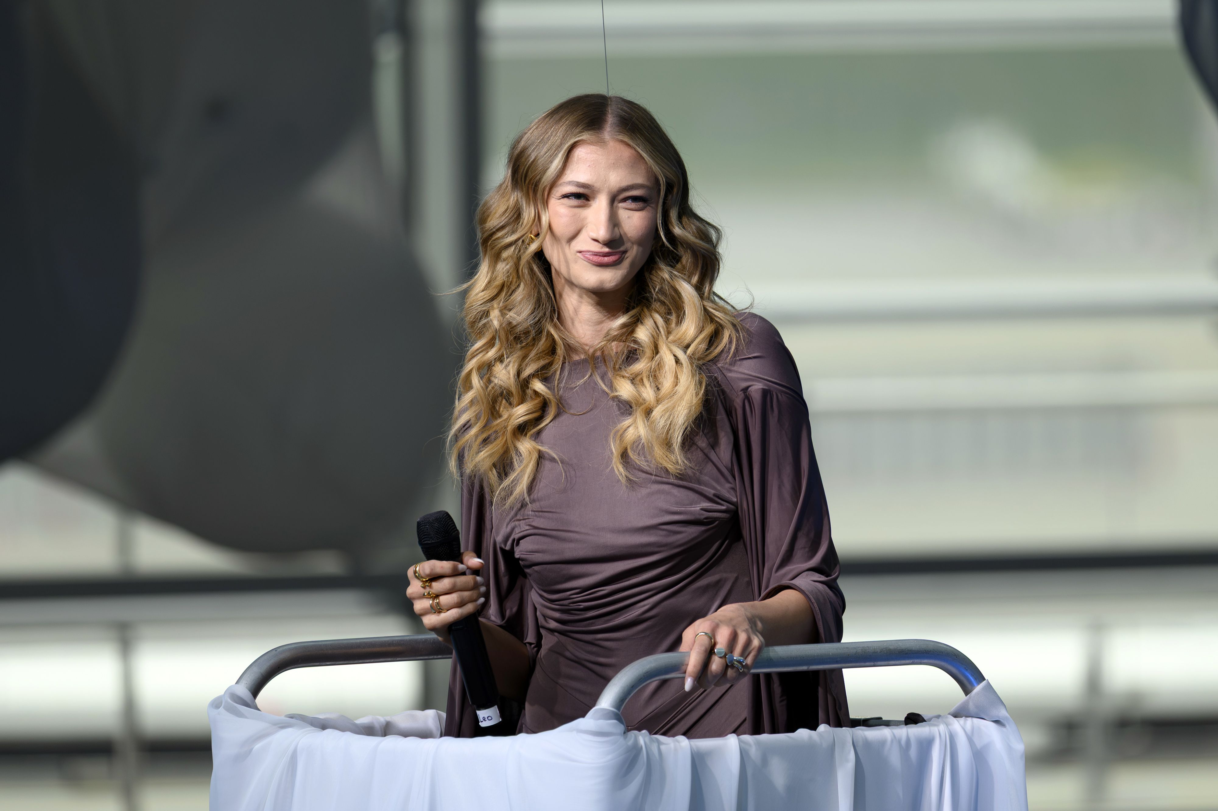 Popsängerin Leony tritt am 23. Juli im Rahmen des Donauinsel Open Air auf und eröffnet vor Superstar Rita Ora.