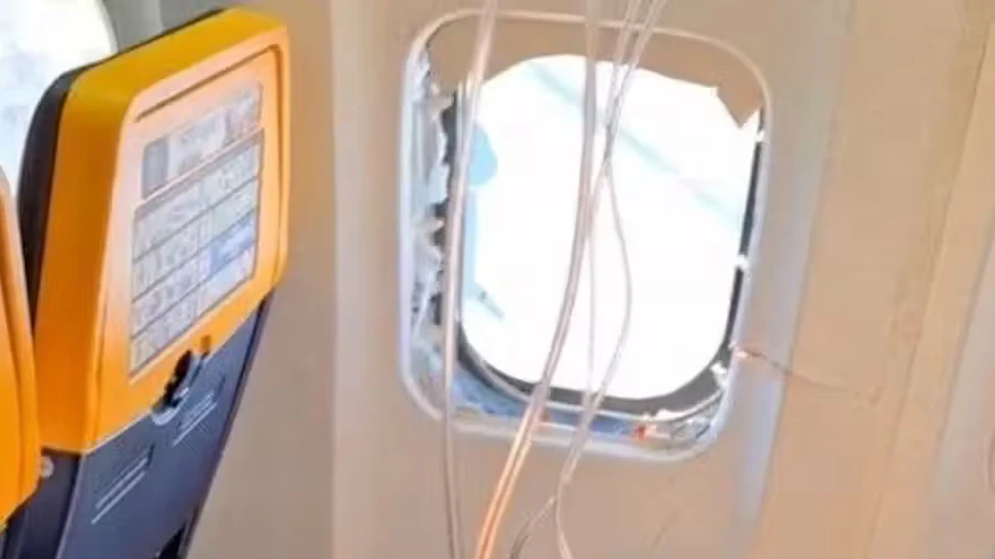 Der Passagier wurde fast aus dem Flugzeug geschleudert.