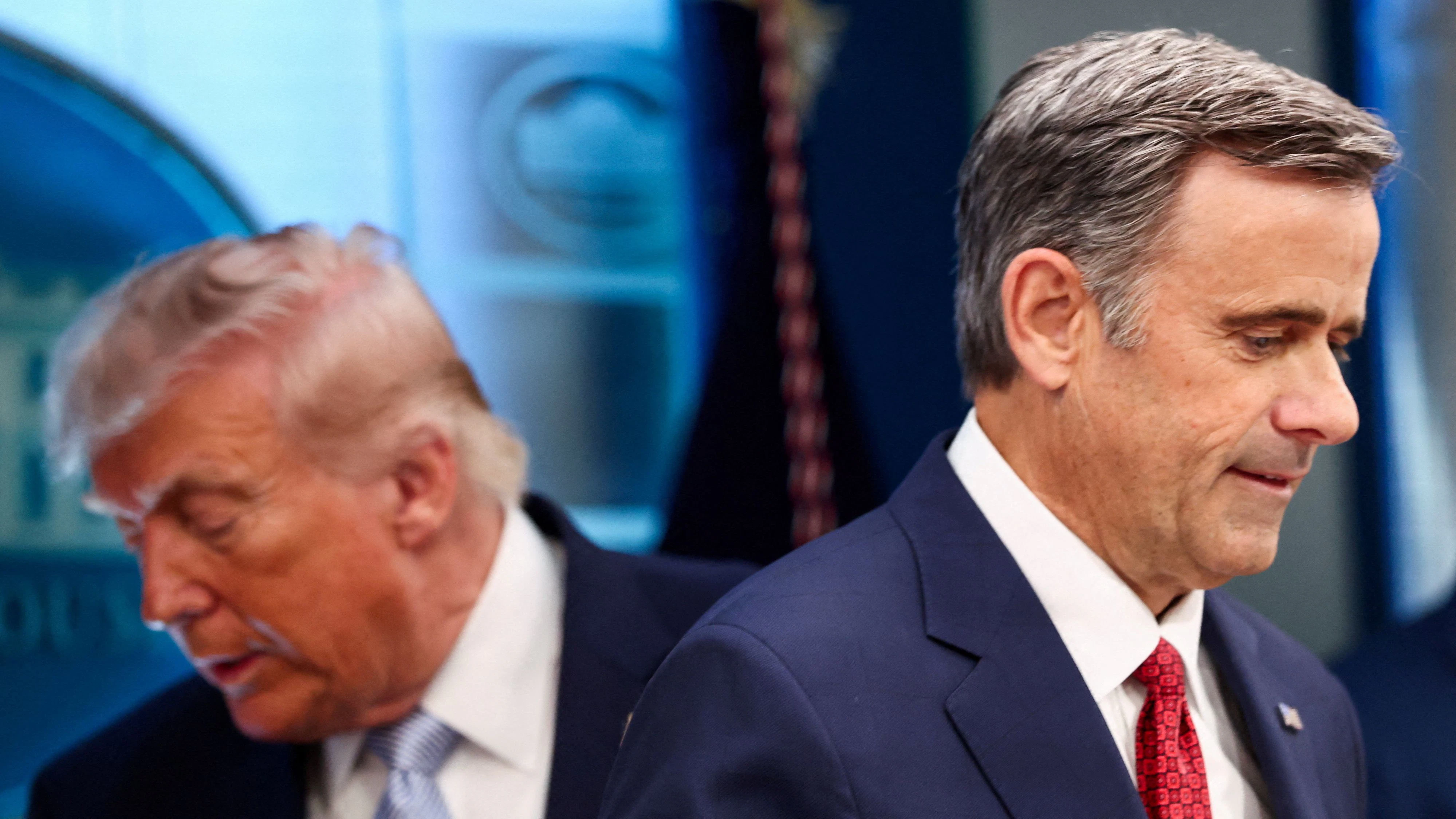 CIA-Direktor John Ratcliffe (r.) beurteilte die Chance auf einen raschen Regimewechsel im Iran als "geradezu grotesk", aber Trump hatte "ein gutes Gefühl"