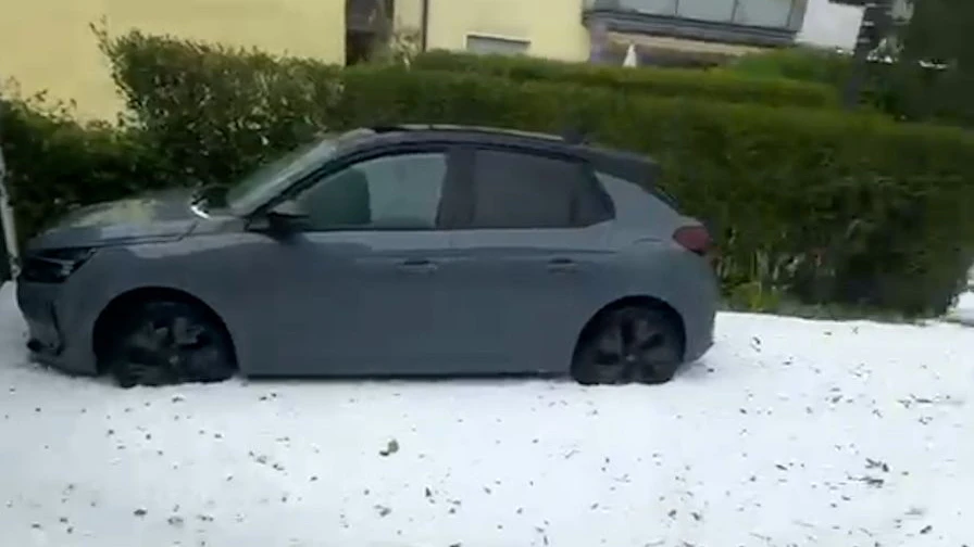 Heute.at - Nach Hitze-Hammer fluten Unwetter ganze Straßen