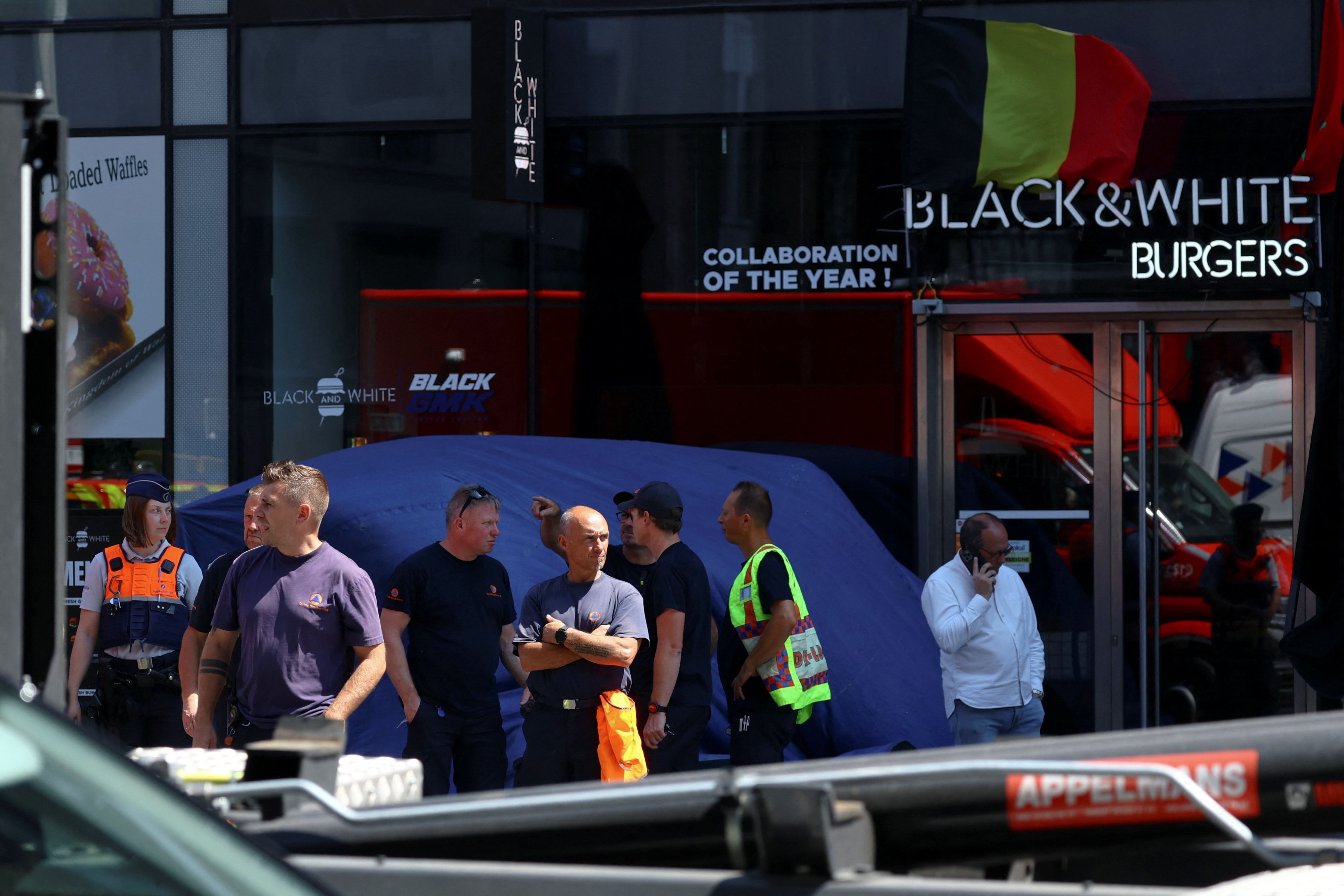 Bei einem Brand auf einer Baustelle in Brüssel kamen sechs Menschen ums Leben.