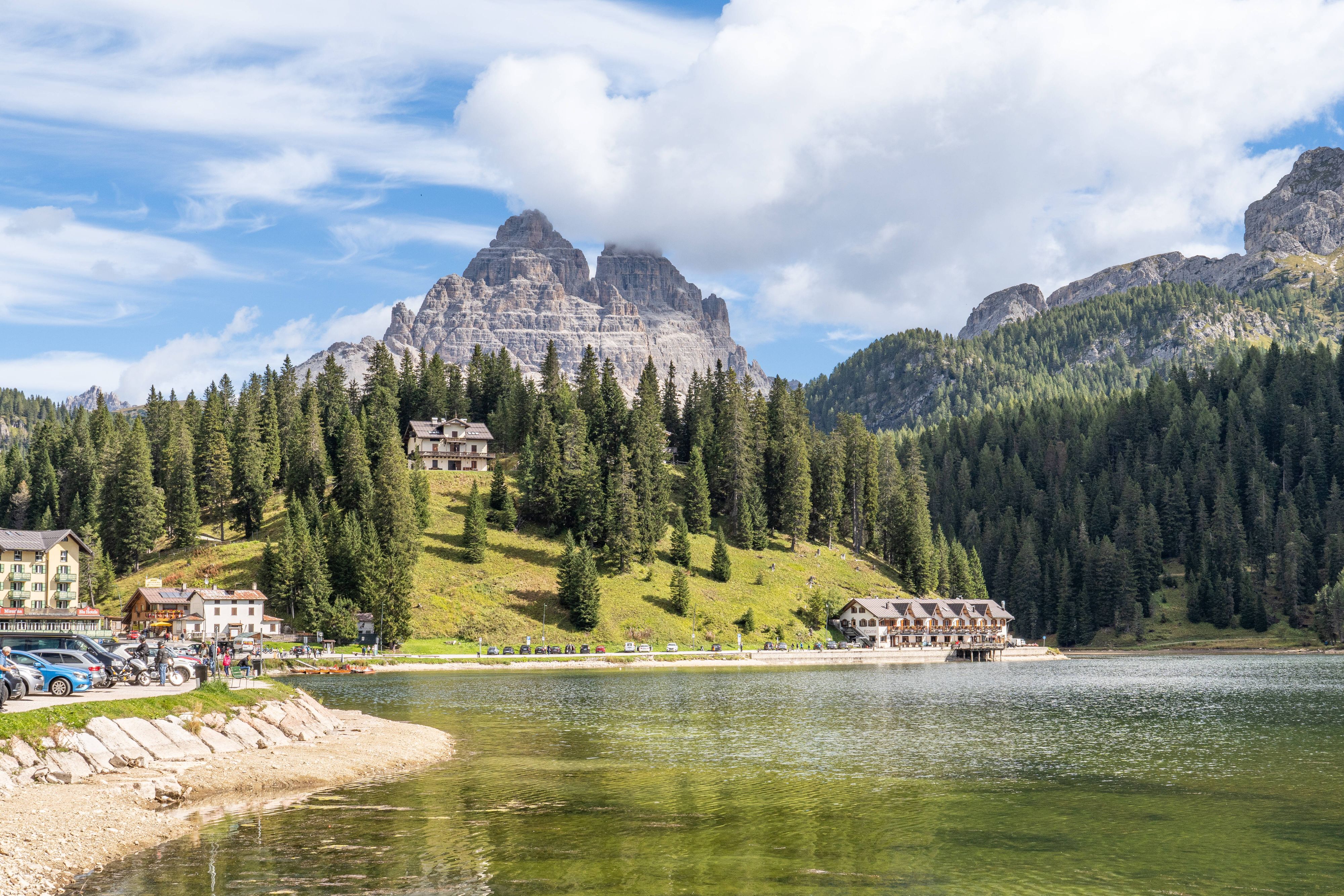 Dem Lago di Misurina fehlen derzeit rund zwei Meter Wasser.