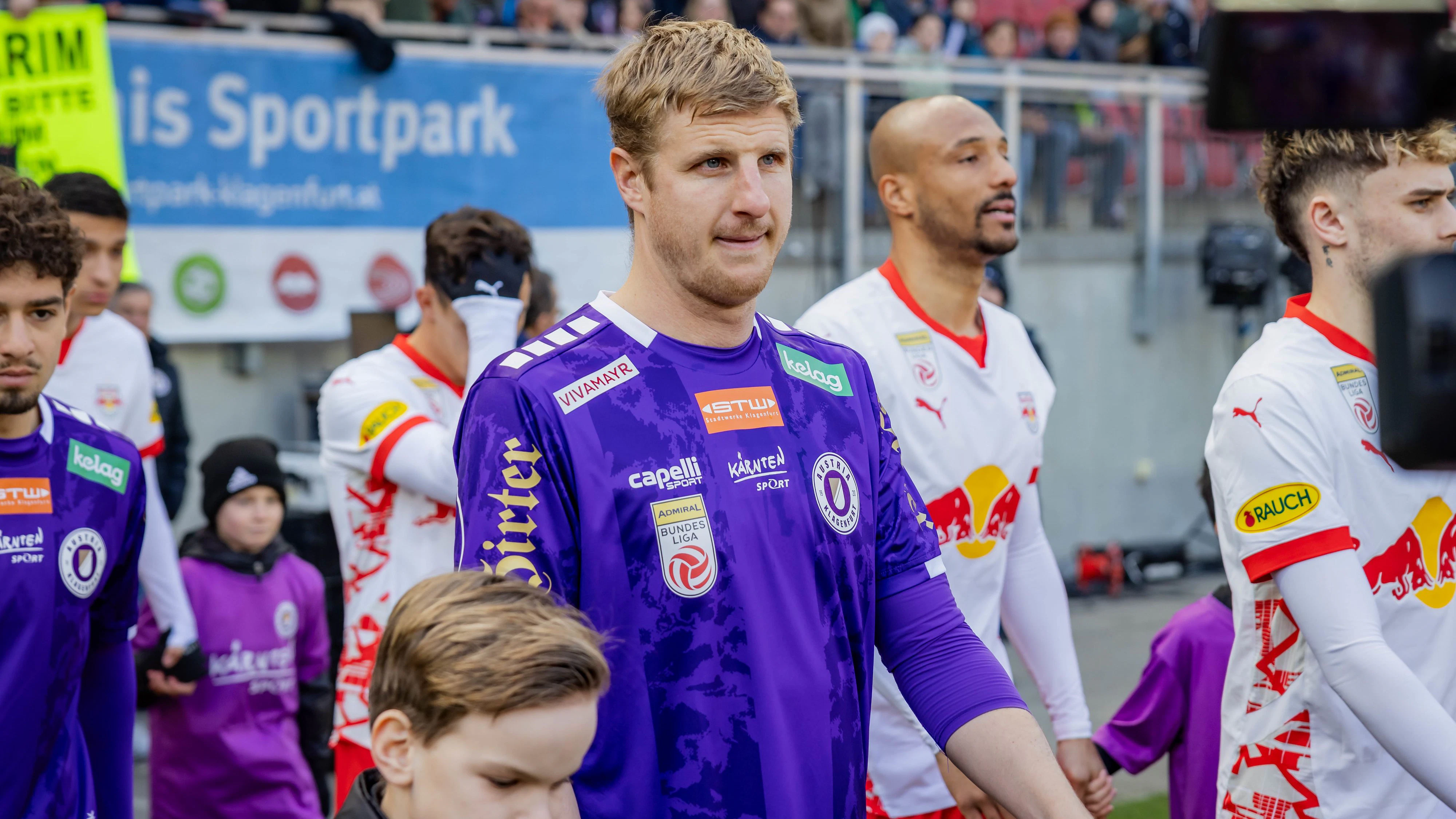 Heute.at - Hinteregger macht gemeinsame Sache mit Barcelona