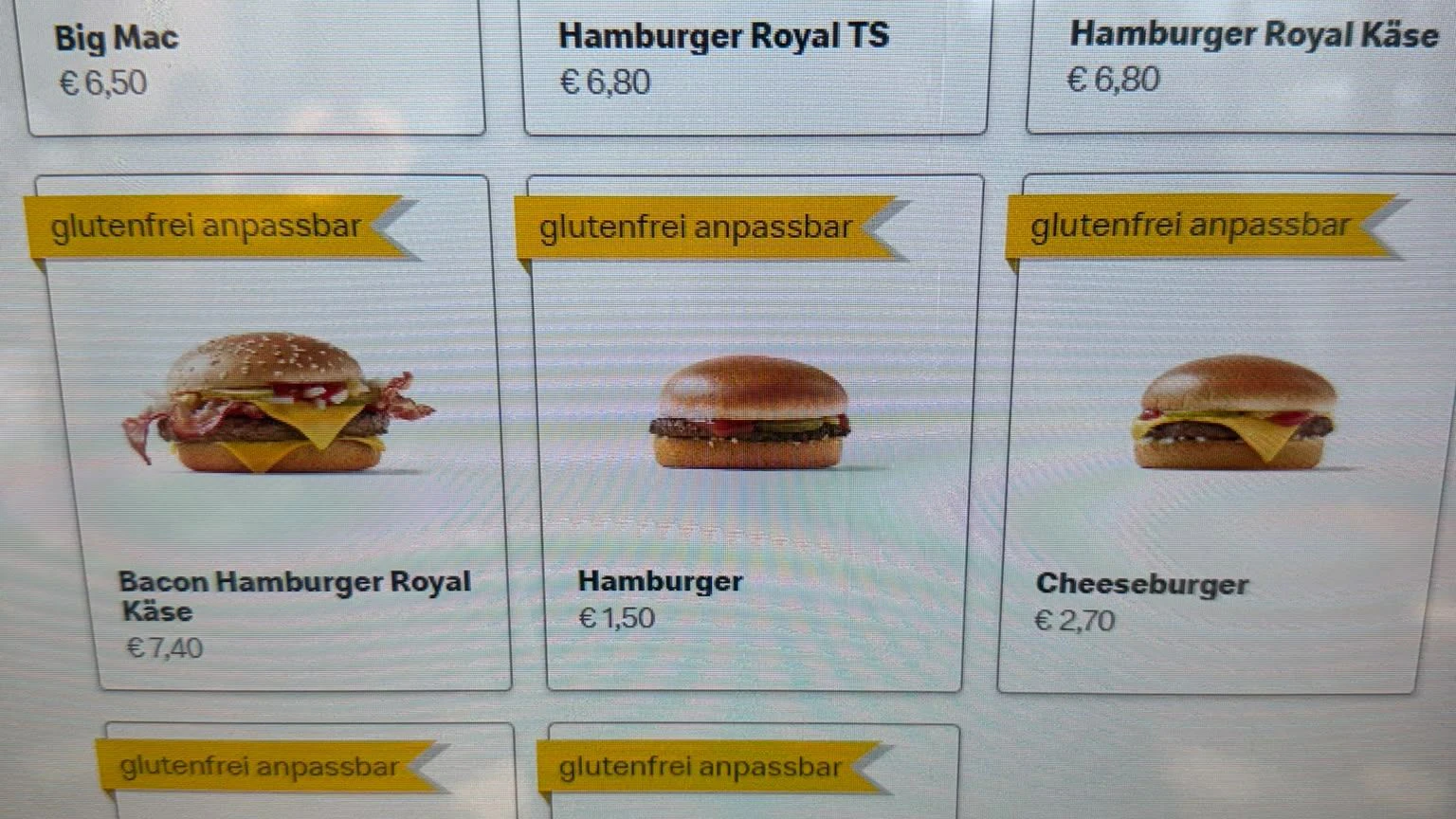 Großer Preisunterschied zwischen Hamburger und Cheeseburger beim McDonalds in Bad Fischau (NÖ).