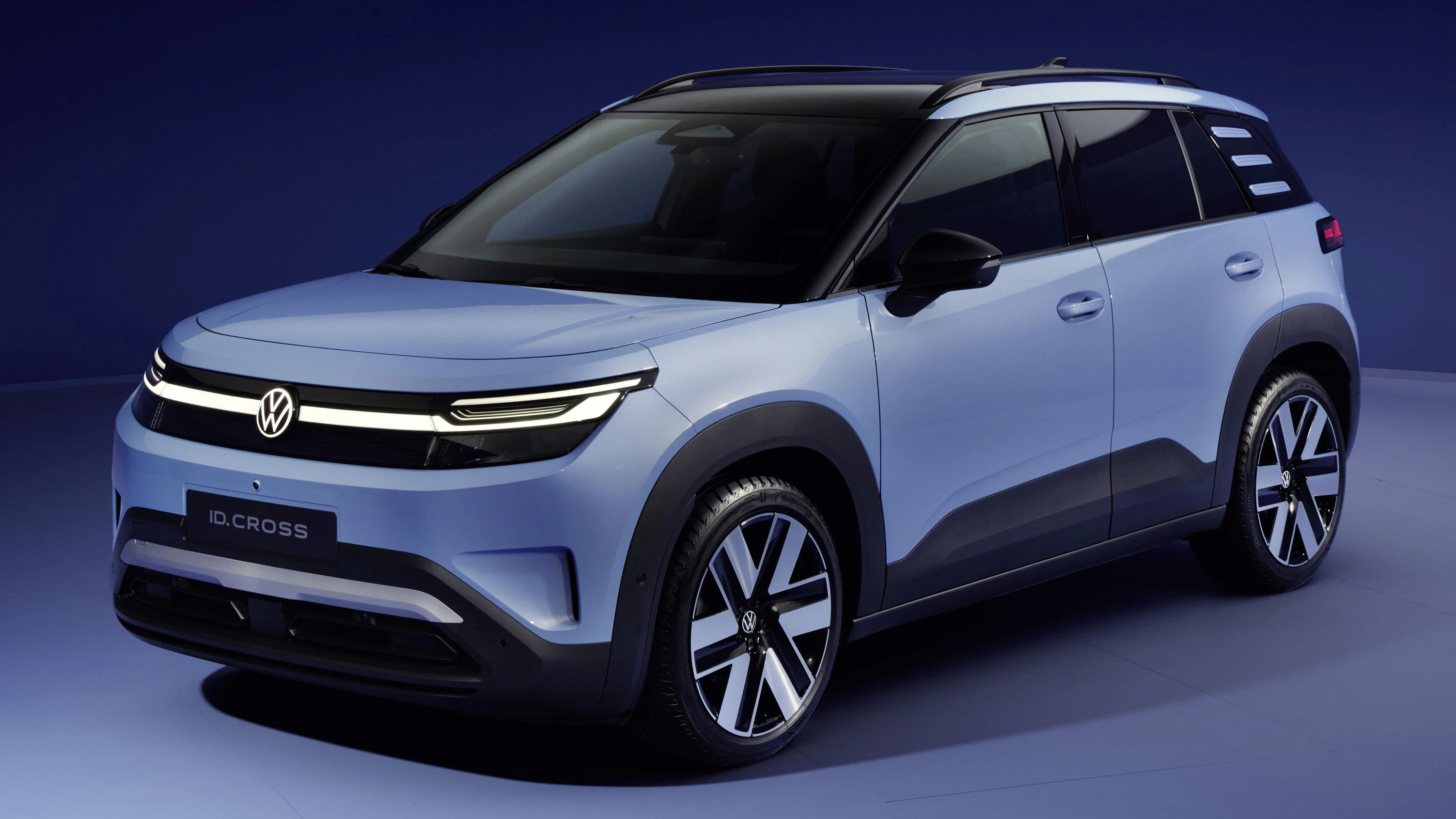 Weltpremiere! VW hat eben das kompakte, vollelektrische SUV ID. Cross vorgestellt.