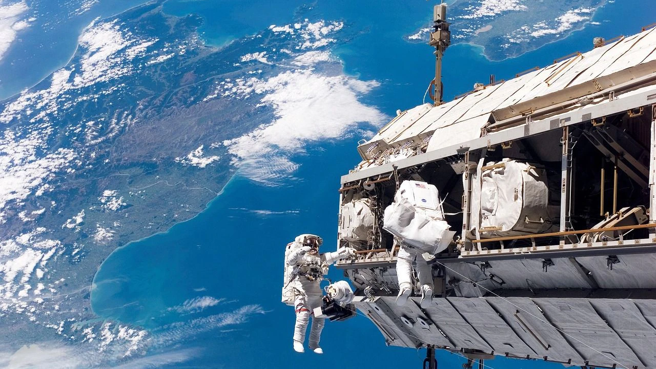 Heute.at - ISS-Panne: Astronautin konnte Arm nicht bewegen