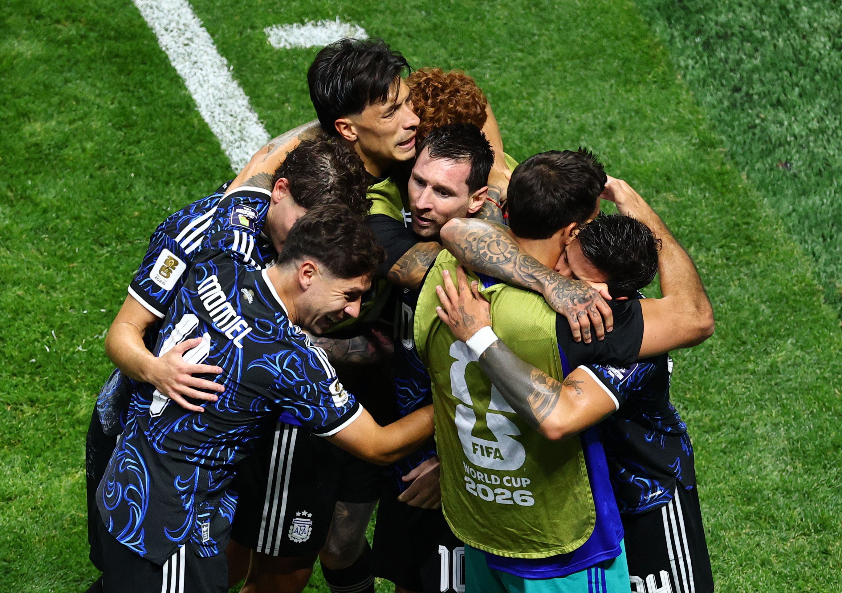 Lionel Messi und Co bejubeln den sensationellen Finaleinzug bei der WM 2026. 