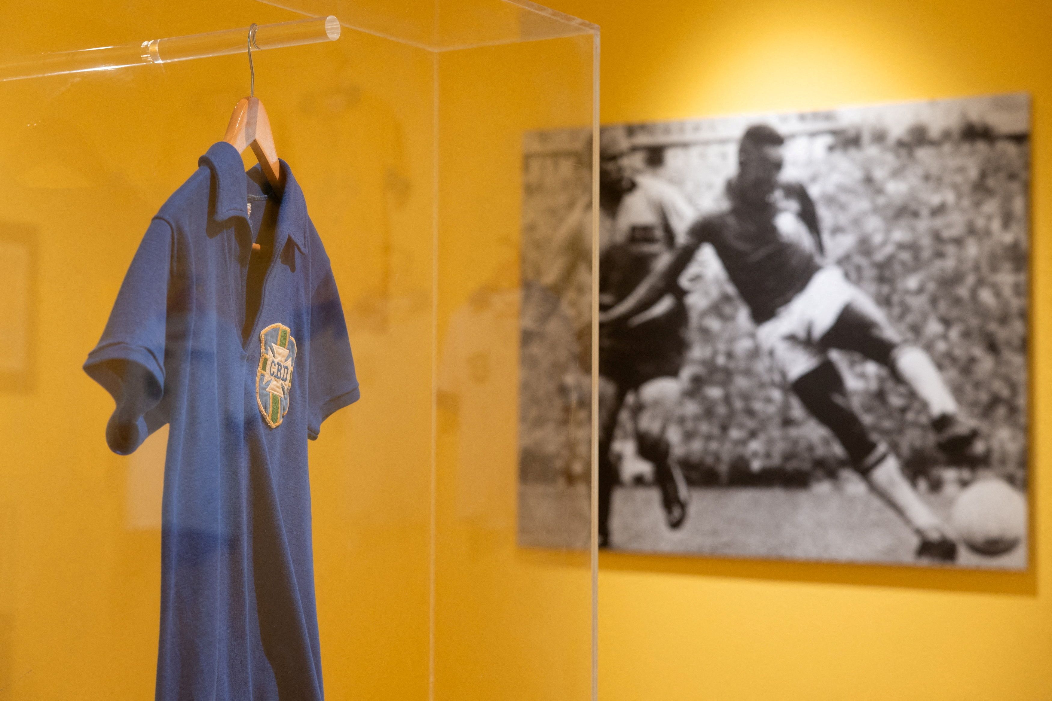 Pele