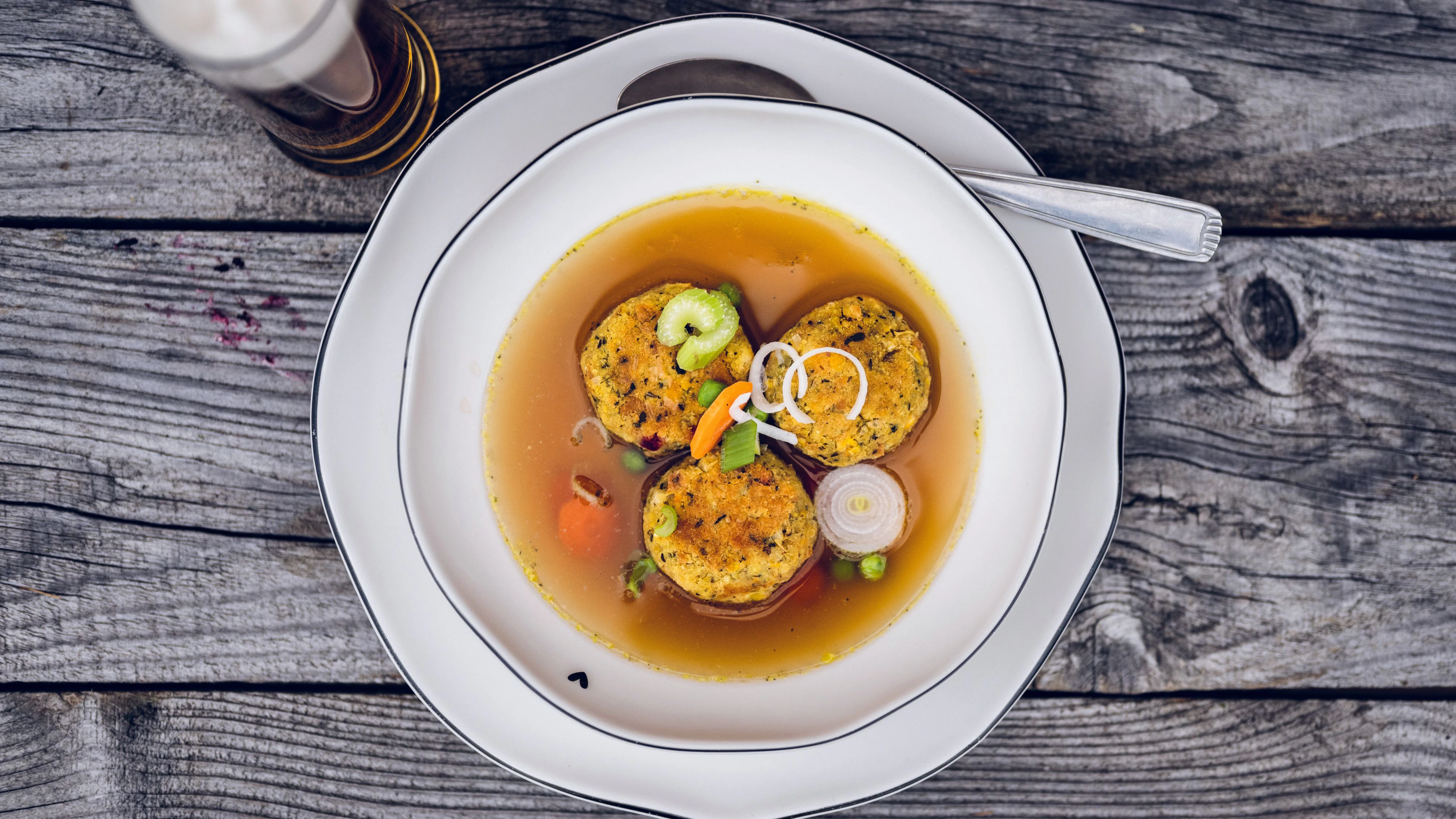 Heute.at - Pressknödelsuppe – der Hütten-Klassiker mal anders